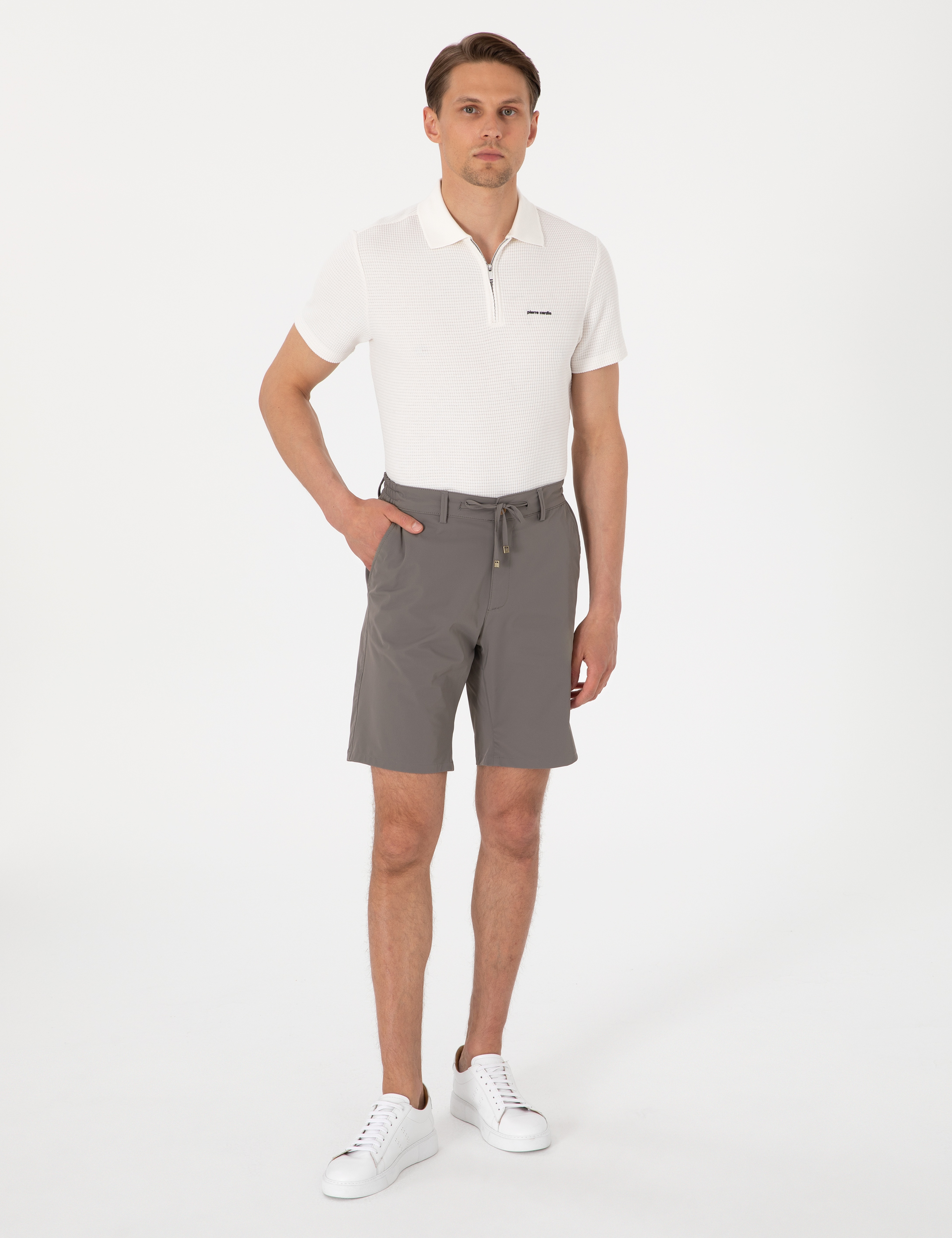 Vizon Slim Fit Beli Lastikli Bağcıklı Dokuma Şort - Image 1