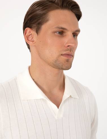 Ekru Slim Fit %100 Pamuk Polo Yaka Triko Tişört