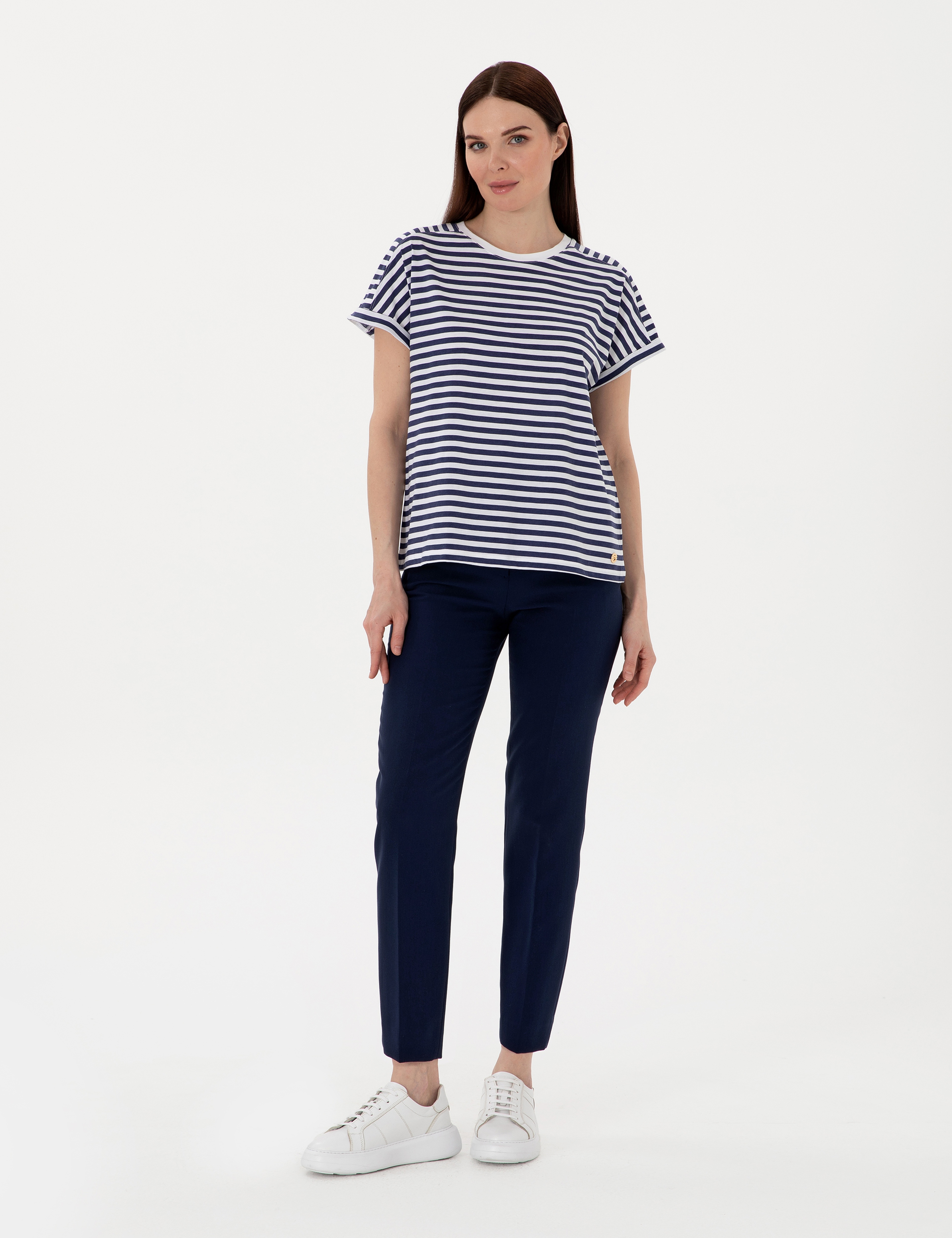 Beyaz Comfort Fit Tişört - Image 4