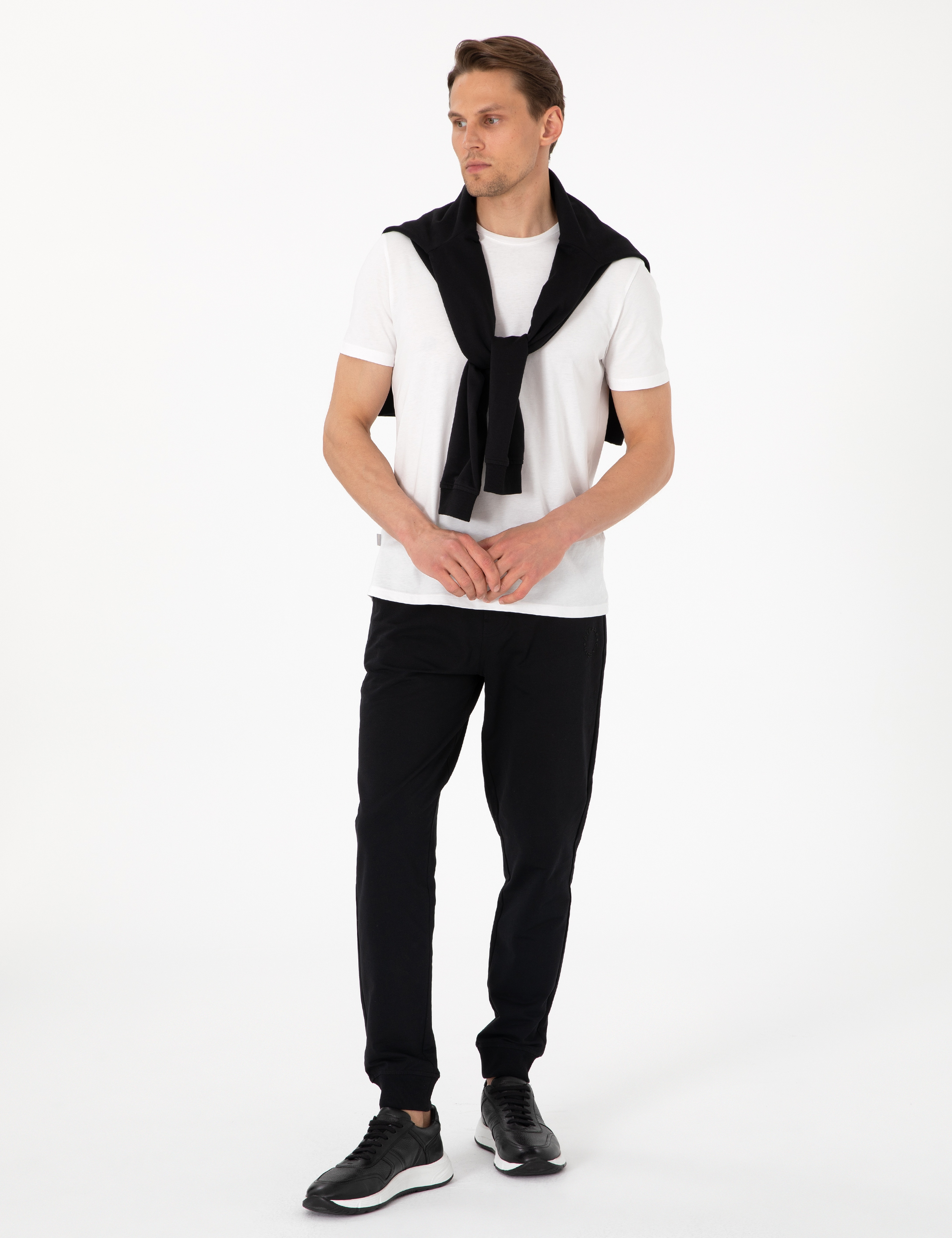Siyah Slim Fit Eşofman Altı - Image 1