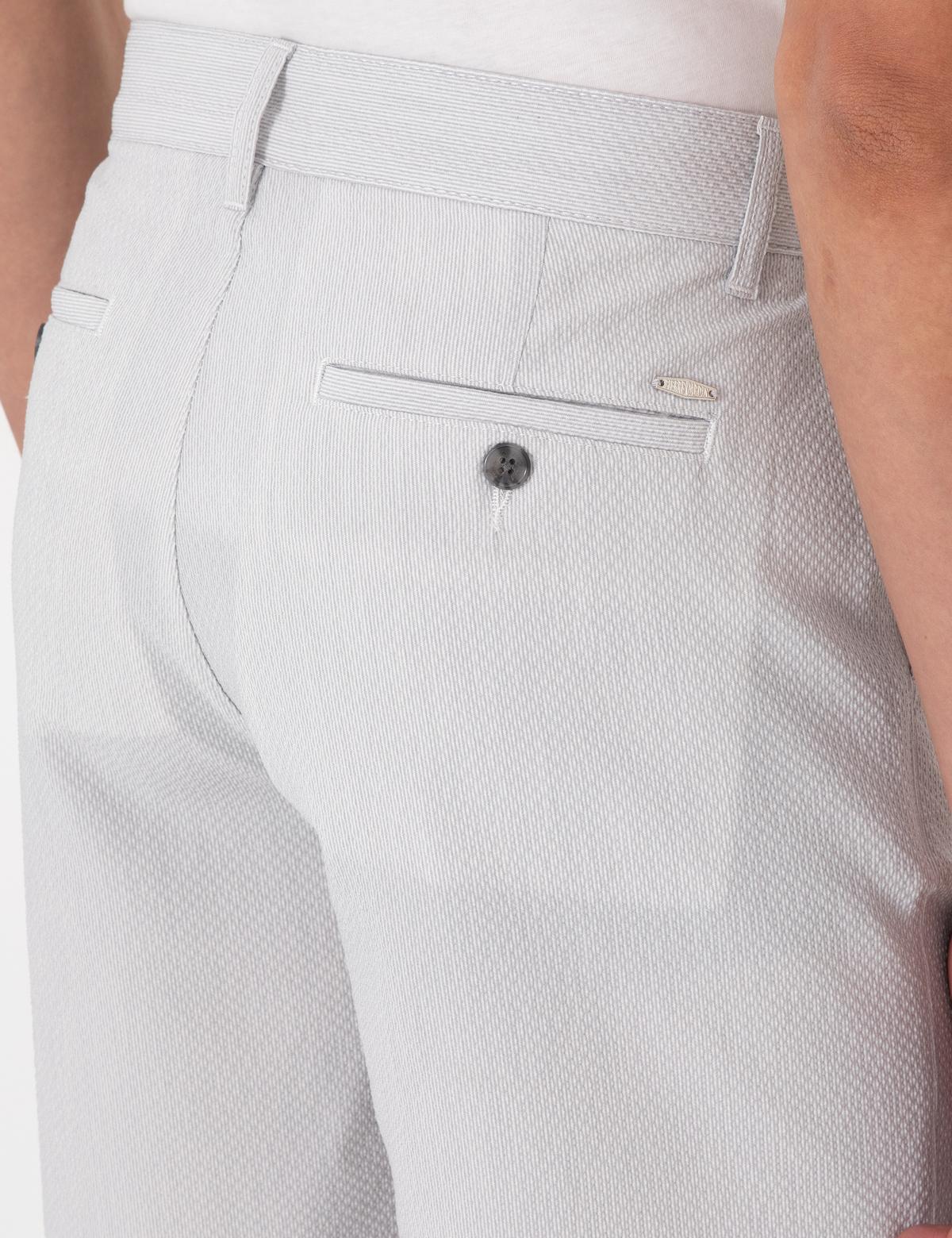 Gri Slim Fit Gofre Dokuma Şort - 50309644002