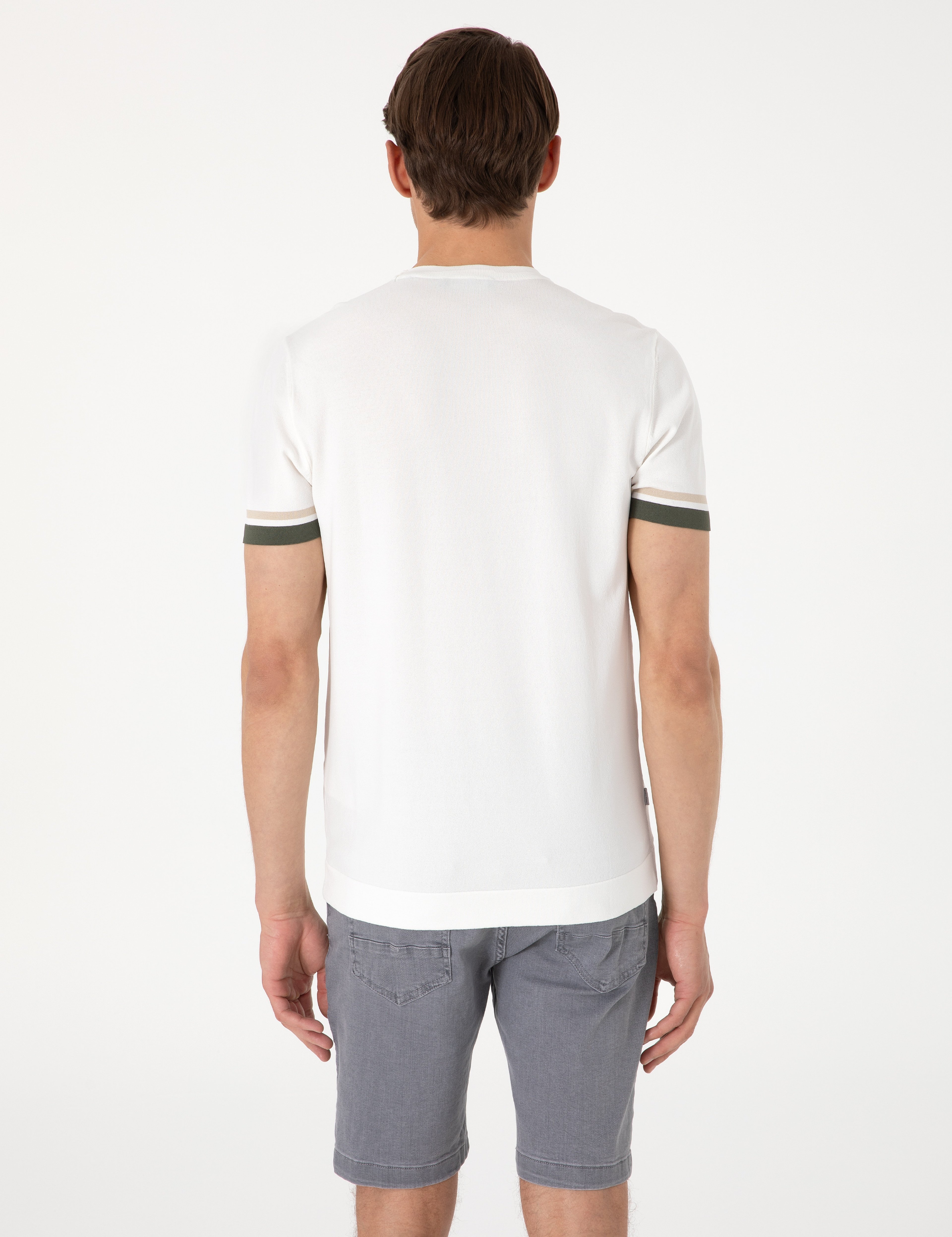 Ekru Slim Fit Bisiklet Yaka Triko Tişört