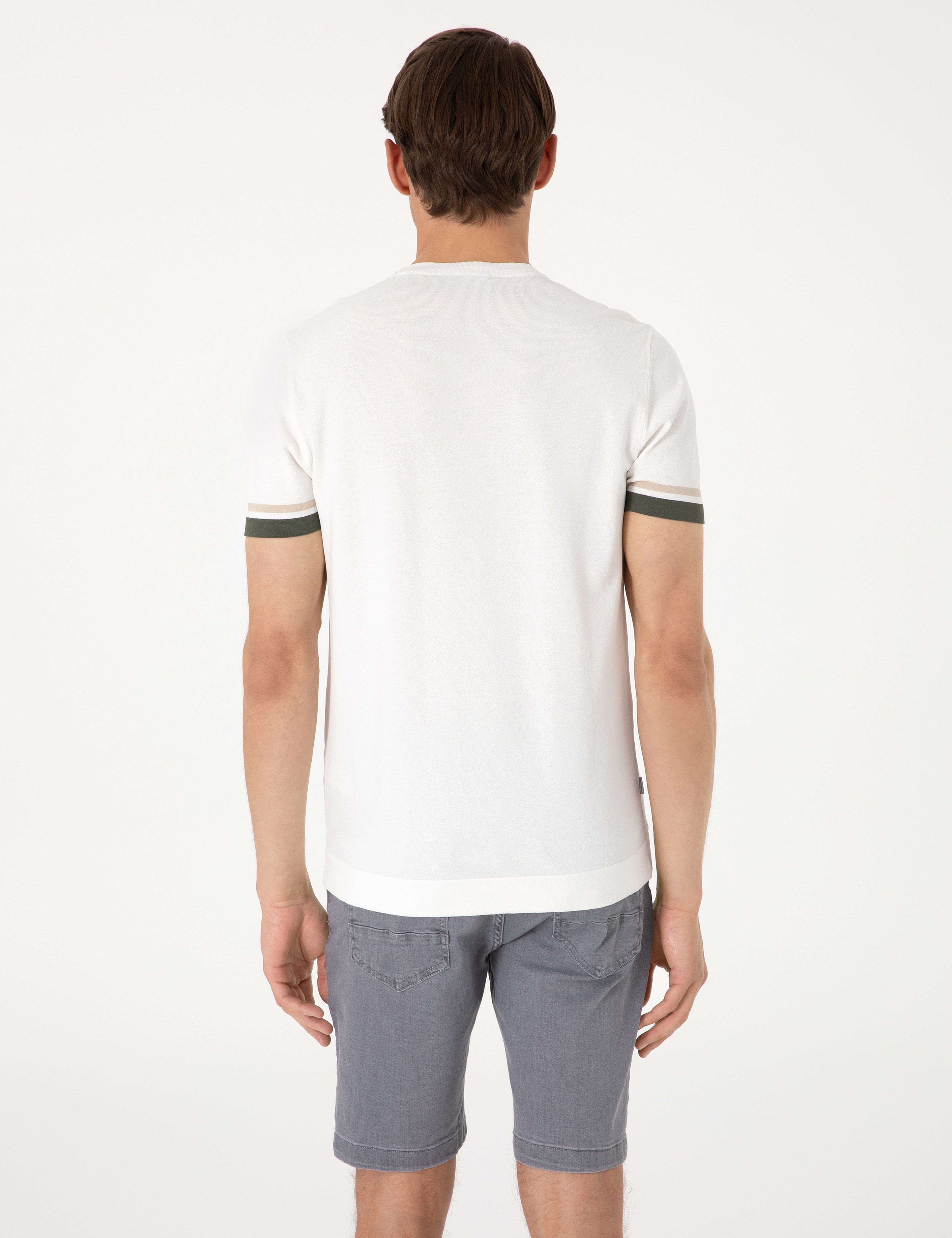 Ekru Slim Fit Bisiklet Yaka Triko Tişört