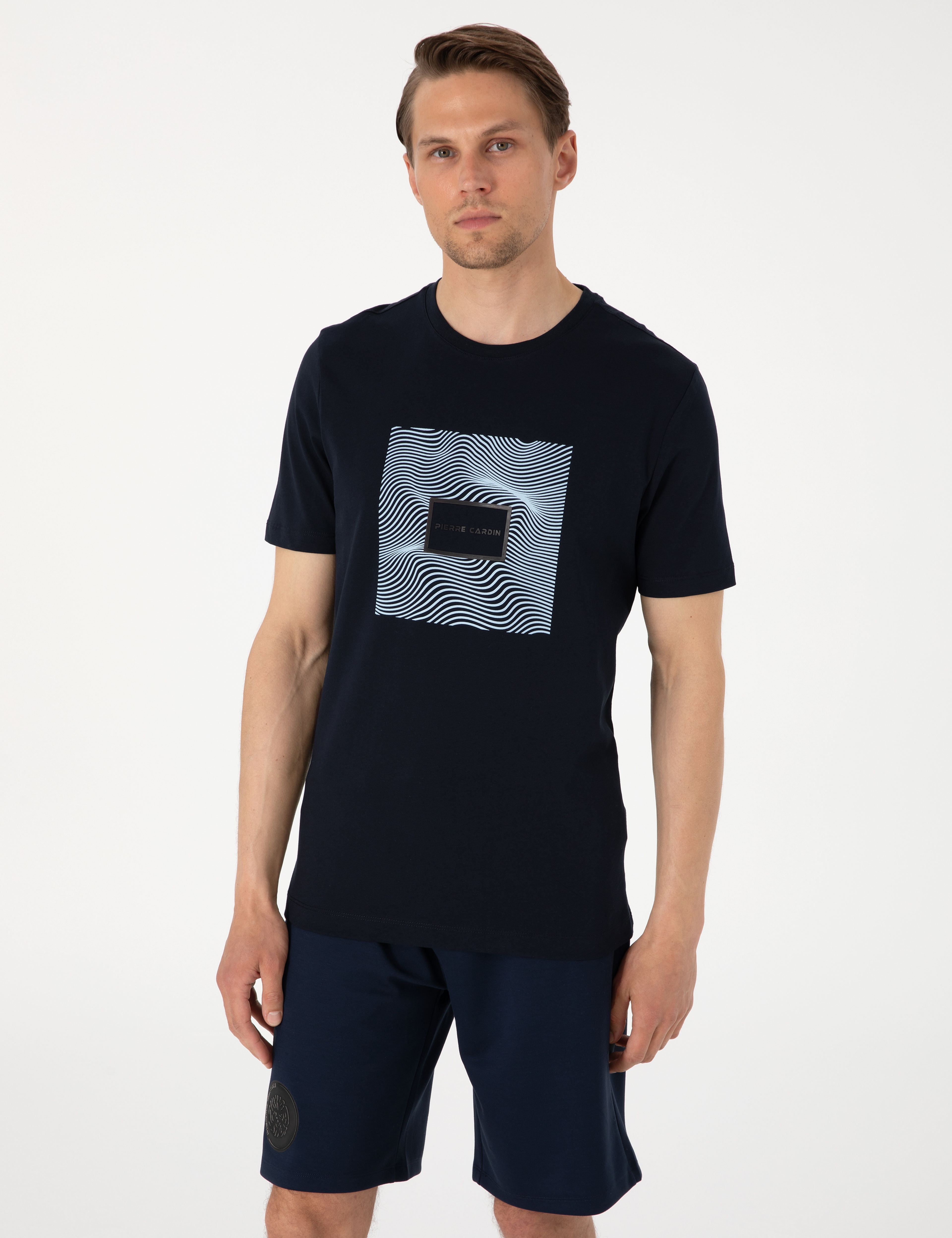 Lacivert Regular Fit Isıya Duyarlı Renk Değiştiren Baskı Çerçeveli Tişört - Image 1