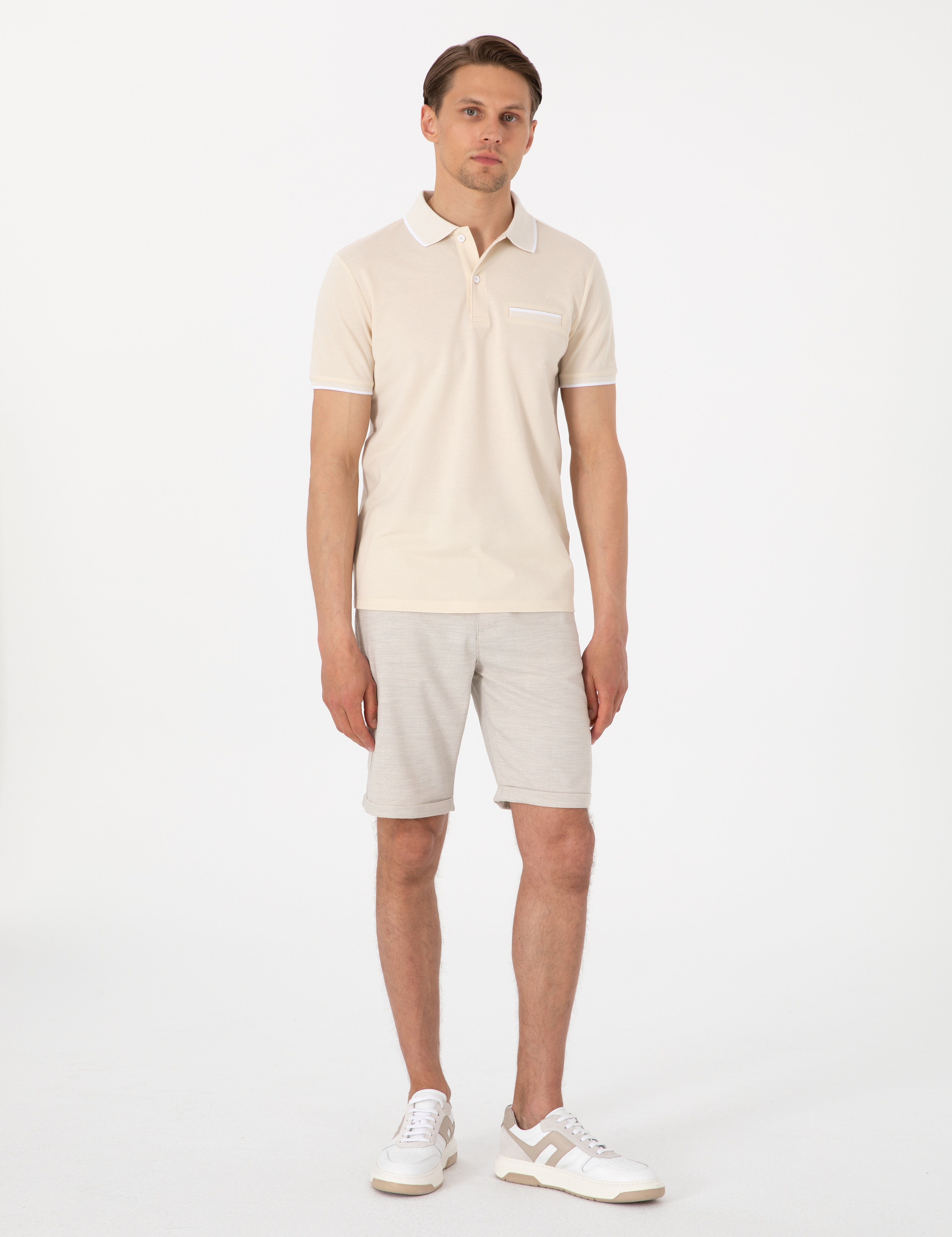 Bej Slim Fit Beli Lastikli Bağcıklı Dokuma Şort - Image 1