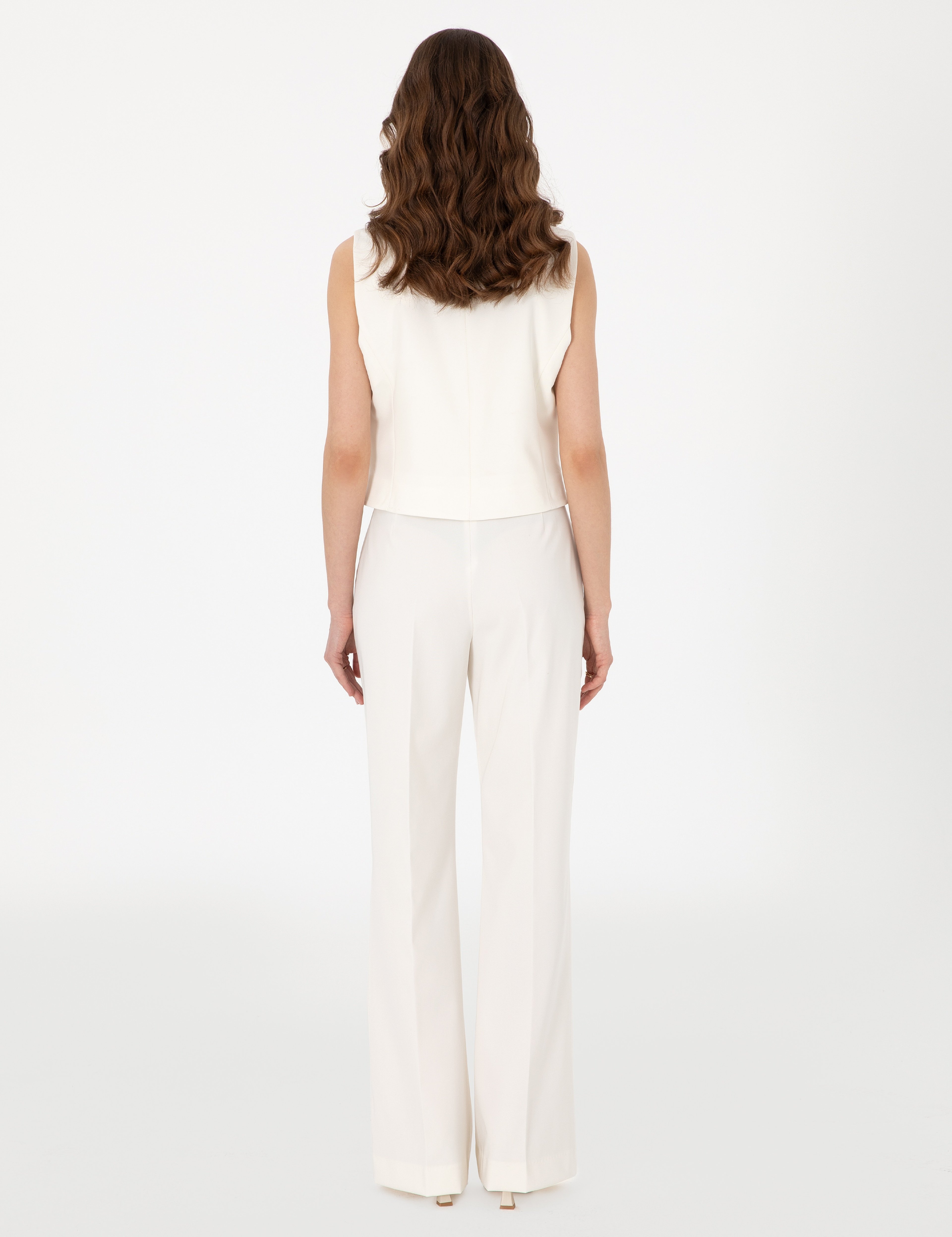 Beyaz Flare Fit Kumaş Pantolon - Image 4