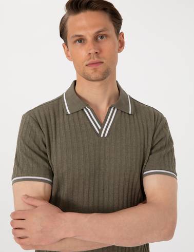 Haki Slim Fit Örme Dokulu Apaş Yaka Tişört
