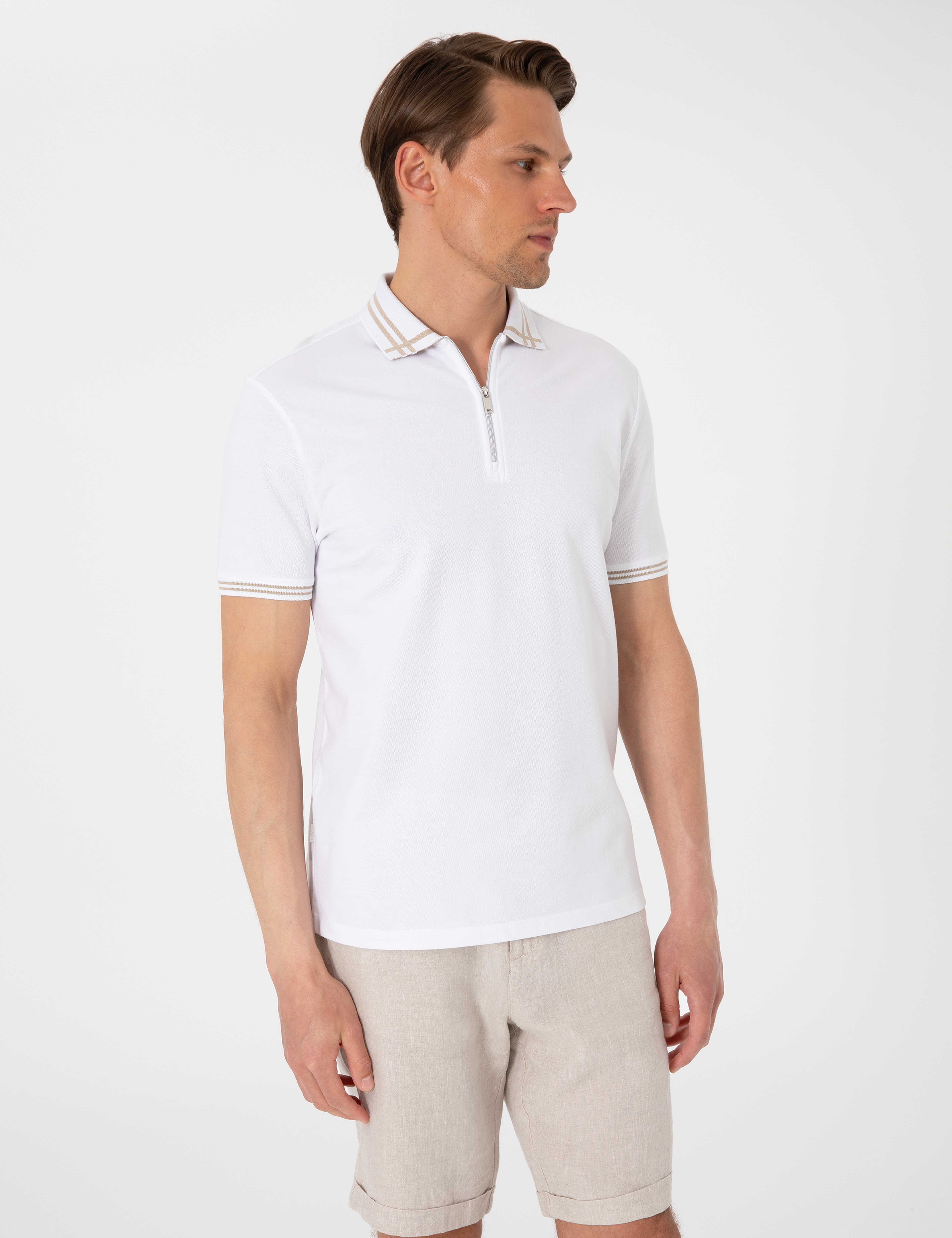 Beyaz Slim Fit Tişört - Image 3