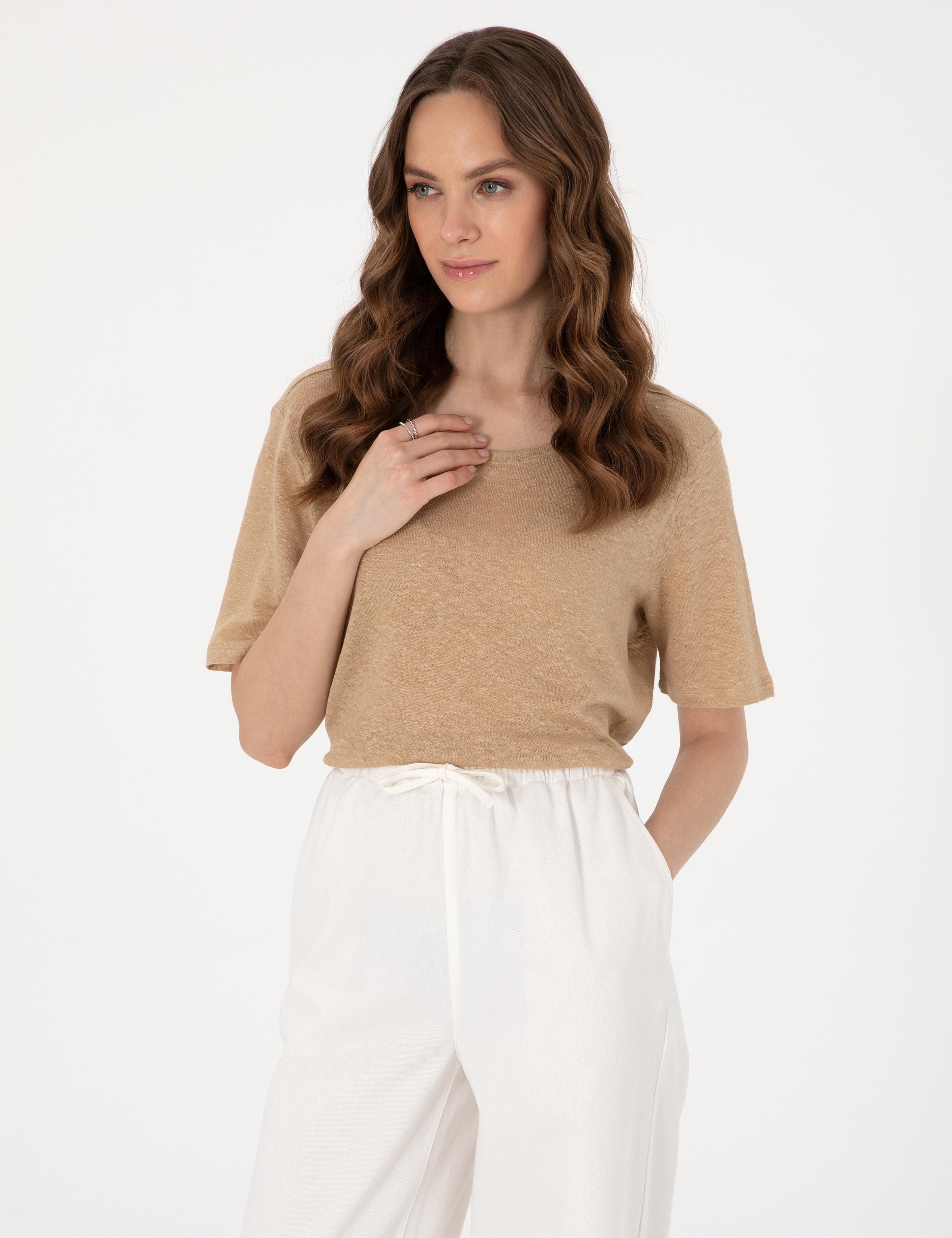 Bej Comfort Fit Keten Tişört - Image 3