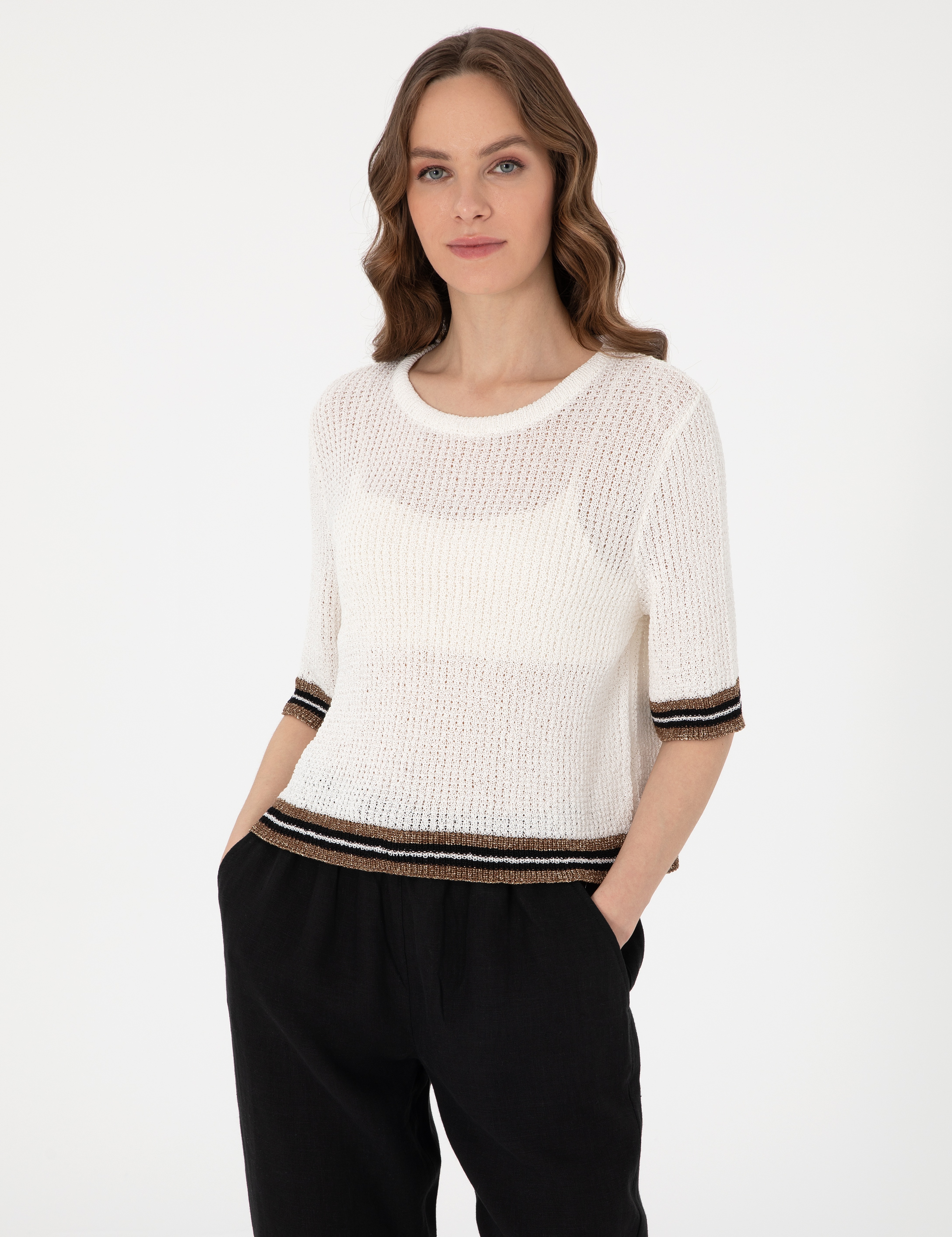 Ekru Regular Fit Triko Tişört - Image 3