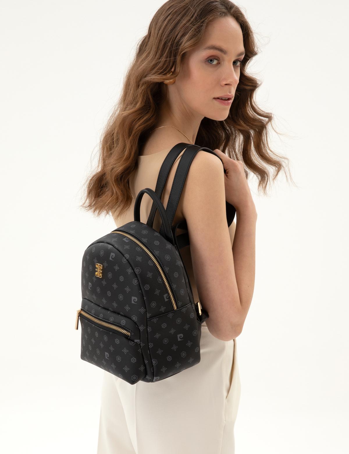 Siyah Sırt Çantası