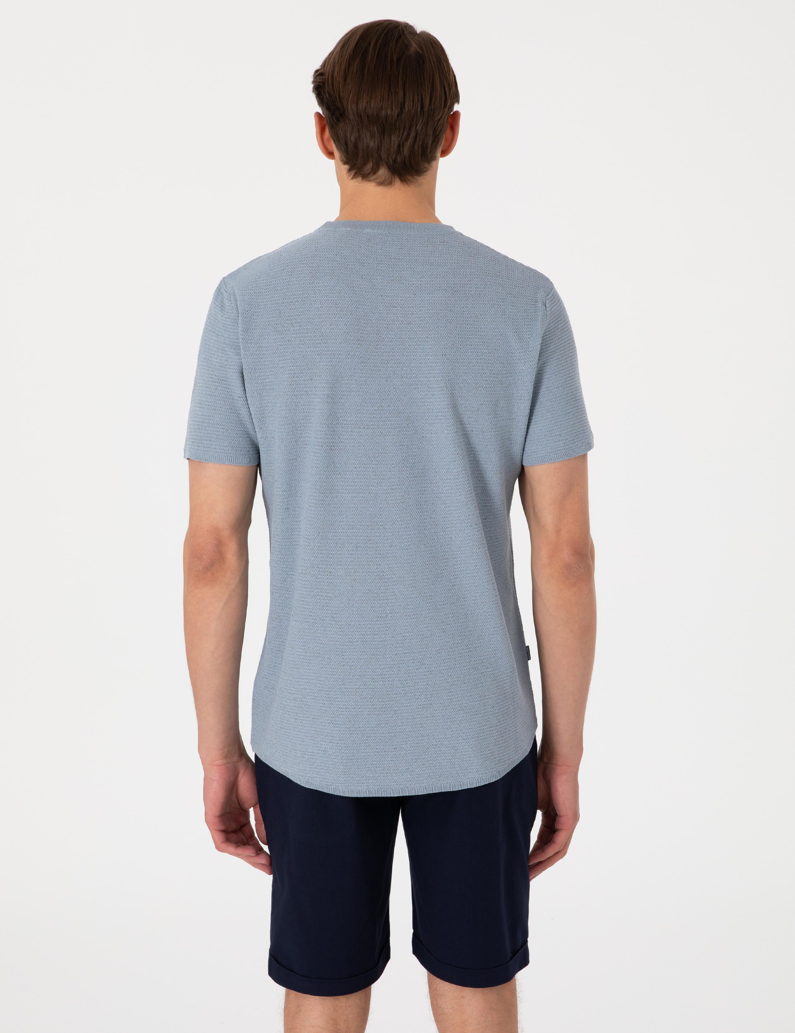 Mavi Slim Fit Keten Karışımlı Bisiklet Yaka Triko Tişört