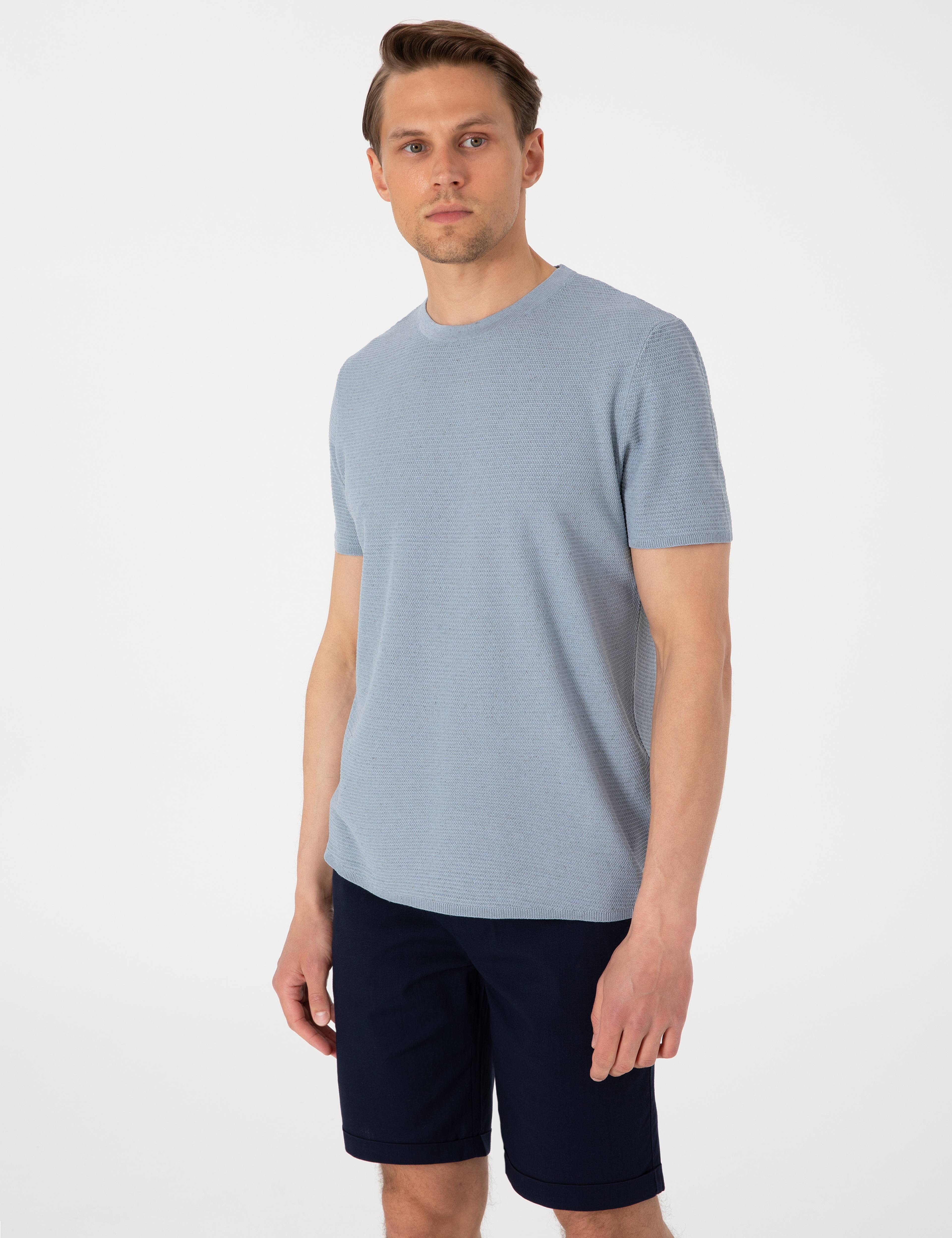Mavi Slim Fit Keten Karışımlı Bisiklet Yaka Triko Tişört