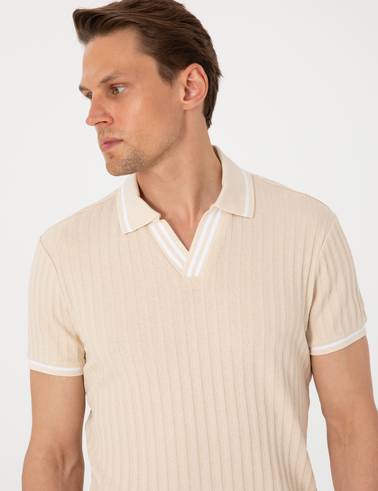 Bej Slim Fit Örme Dokulu Apaş Yaka Tişört