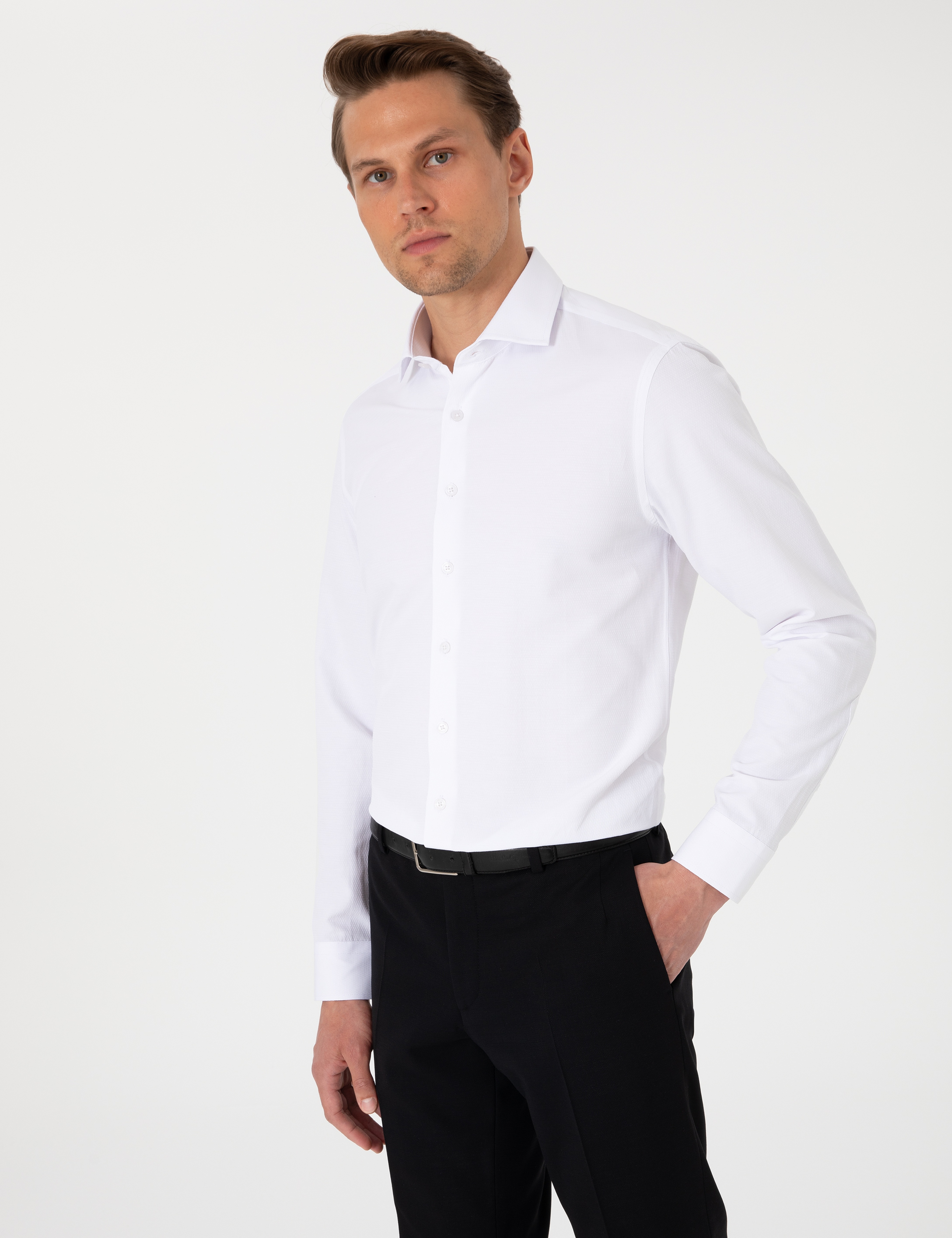 Beyaz Slim Fit Uzun Kollu Armürlü Gömlek - Image 5
