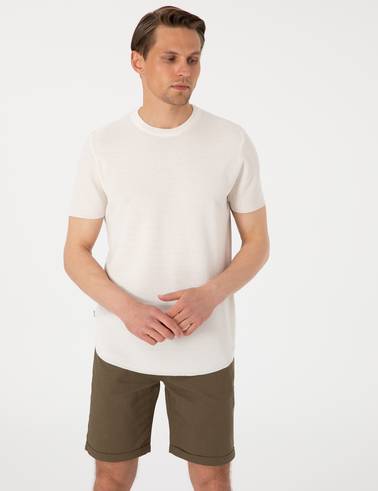 Ekru Slim Fit Keten Karışımlı Bisiklet Yaka Triko Tişört