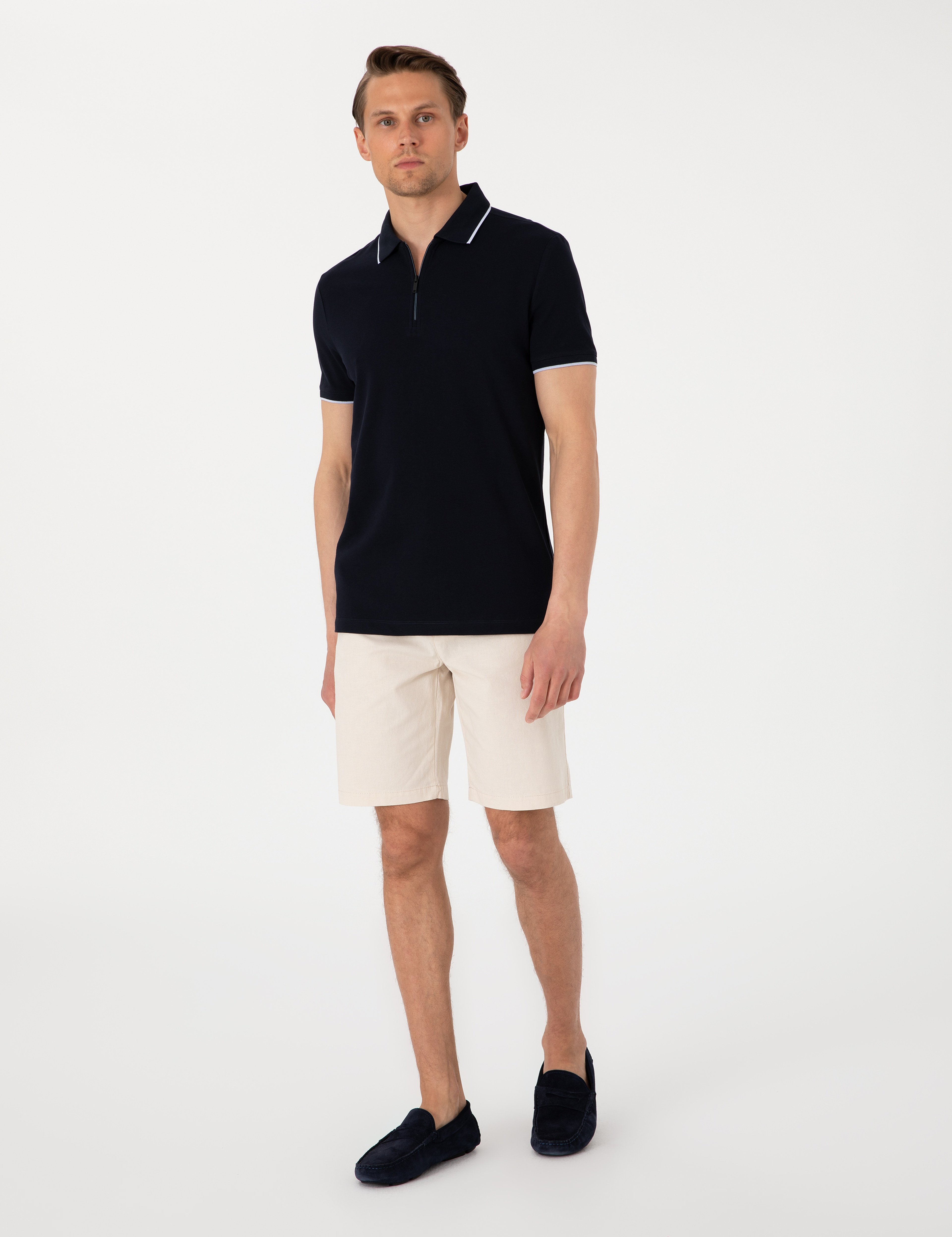 Bej Slim Fit Keten Karışımlı Beli Bağcıklı Dokuma Şort - Image 1