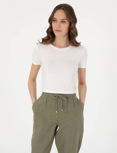 Beyaz Regular Fit Crop Tişört