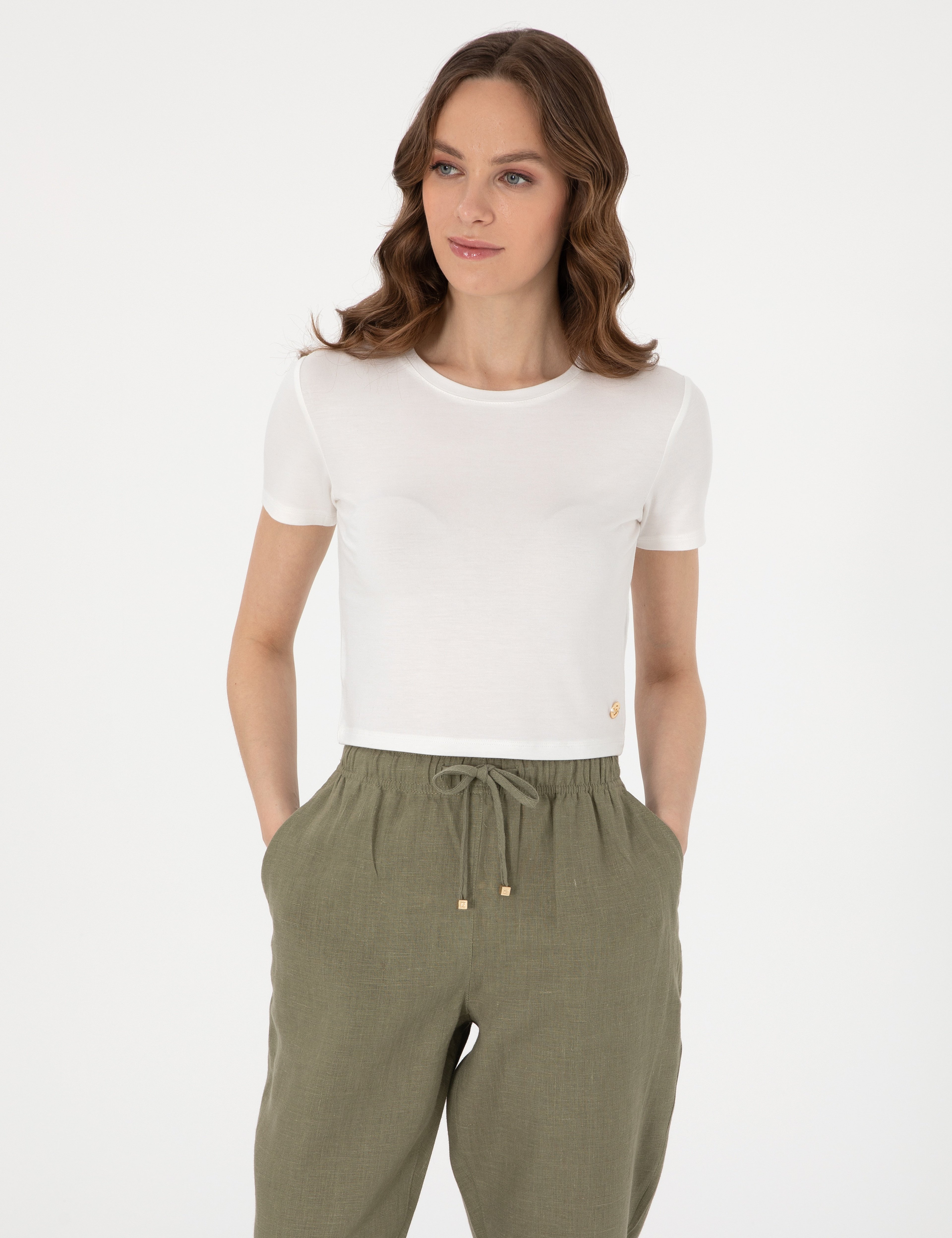 Beyaz Regular Fit Crop Tişört