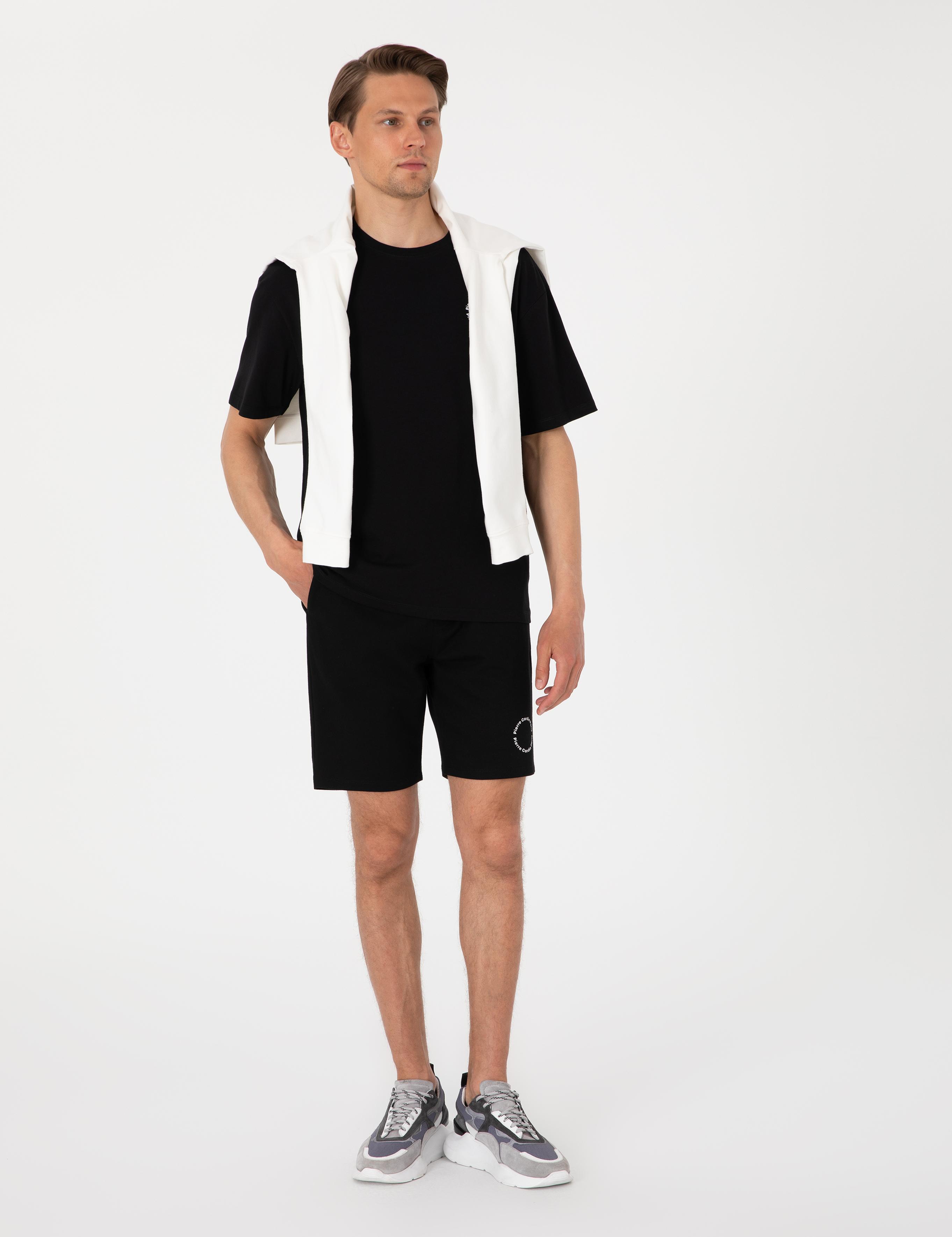 Siyah Regular Fit Örme Şort