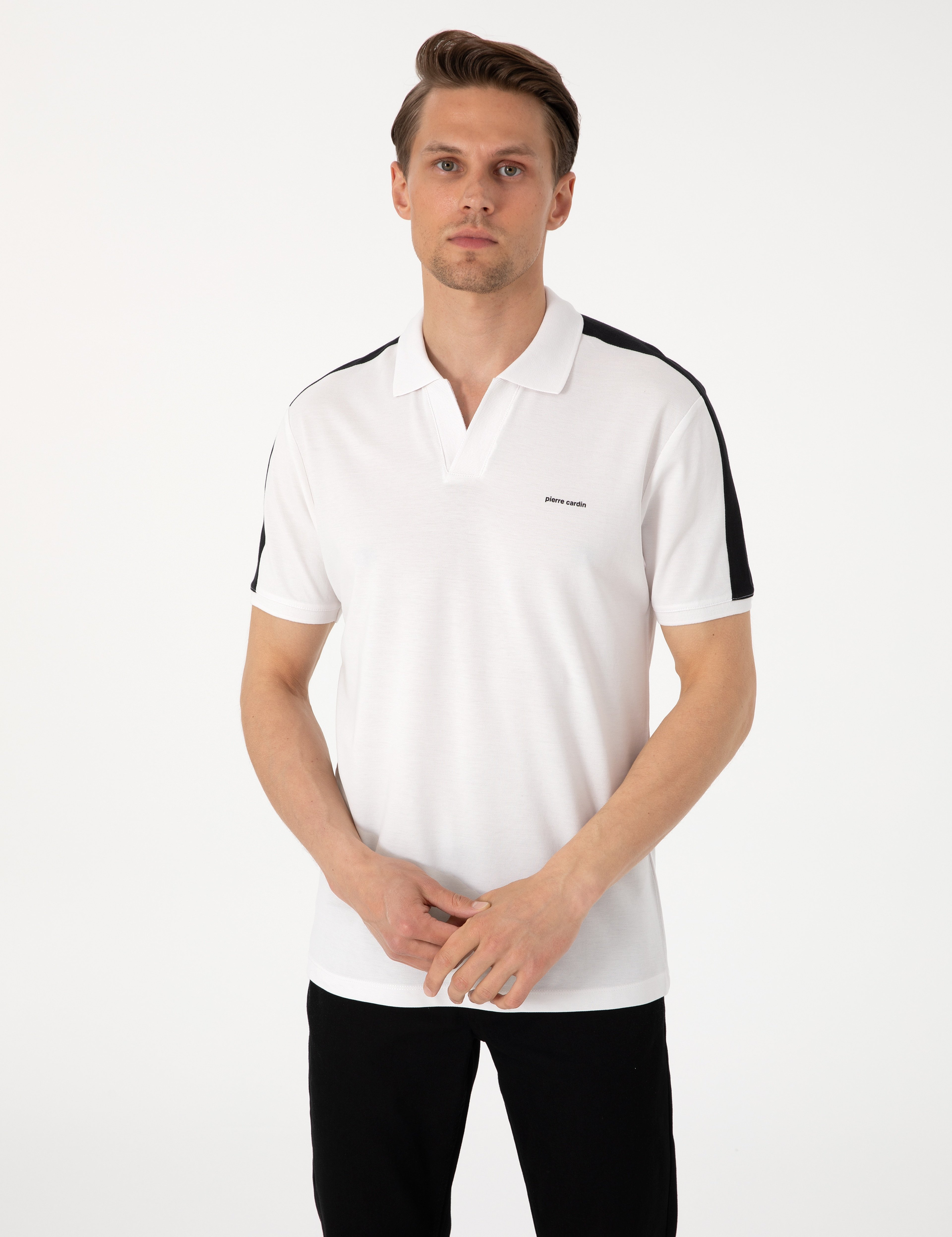 Siyah Kol Detaylı Slim Fit %100 Pamuk Apaş Yaka Tişört - Image 2