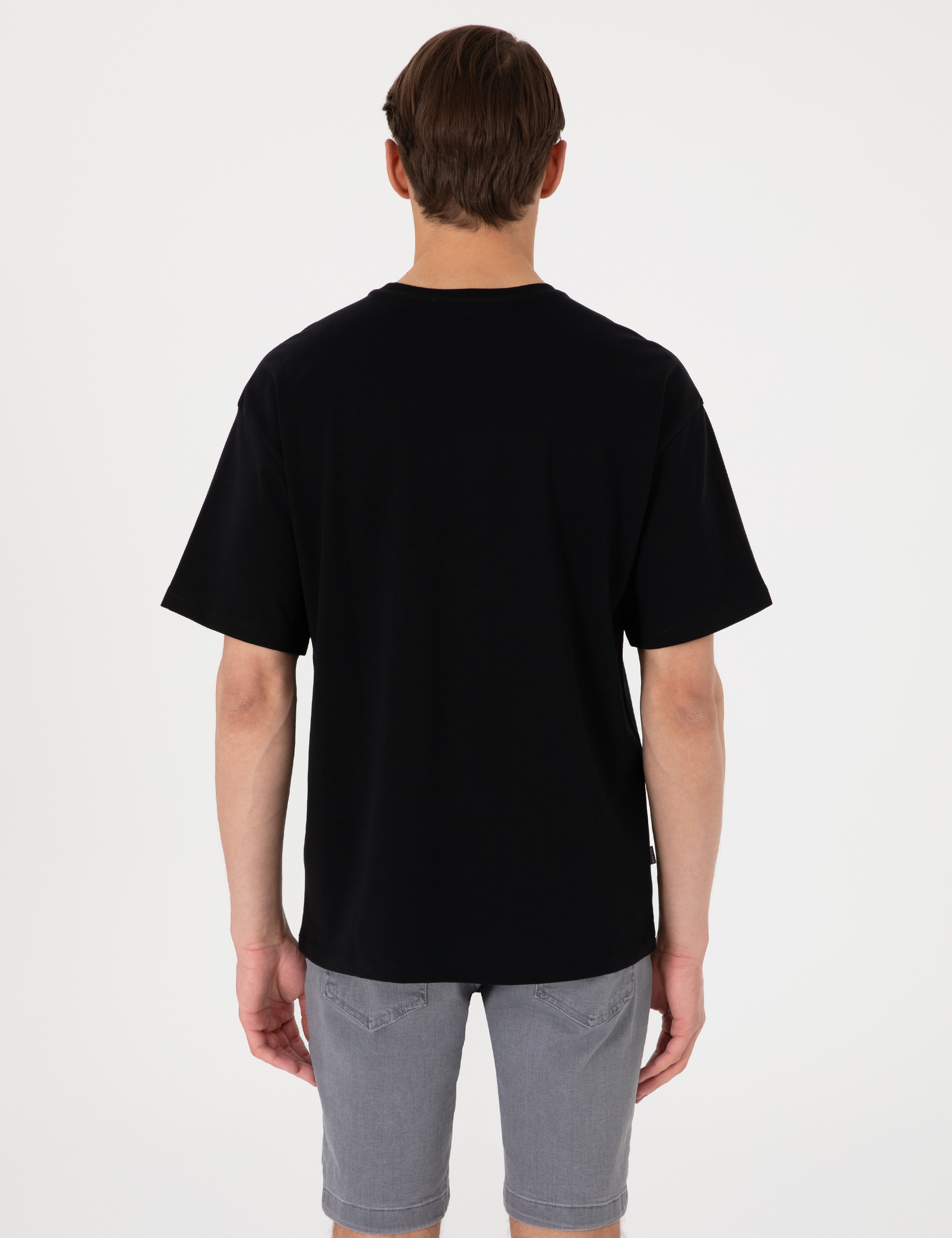 Siyah Comfort Fit Bisiklet Yaka Tişört - Image 5