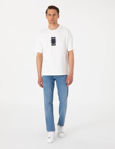 Beyaz Comfort Fit Bisiklet Yaka Tişört
