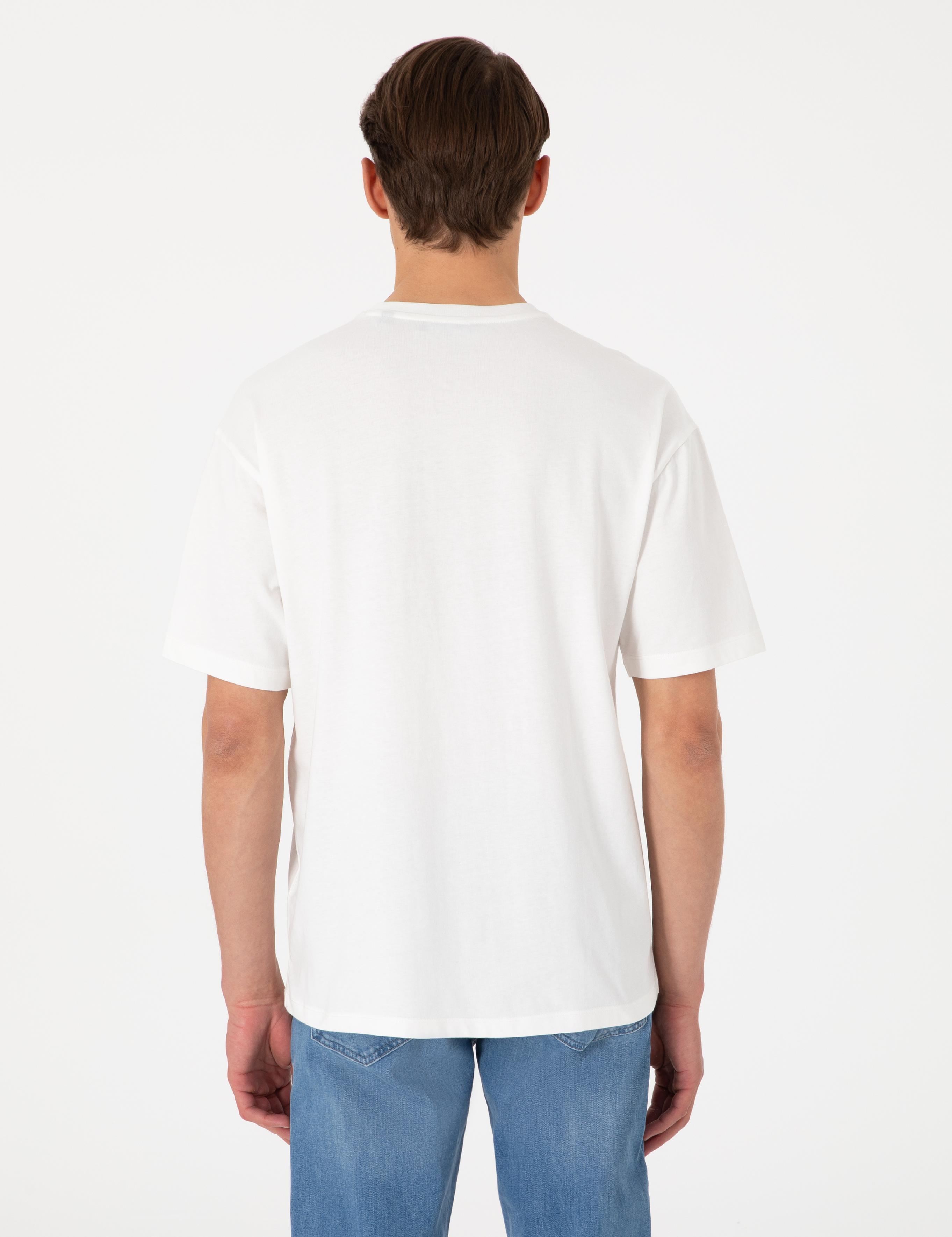 Beyaz Comfort Fit Bisiklet Yaka Tişört