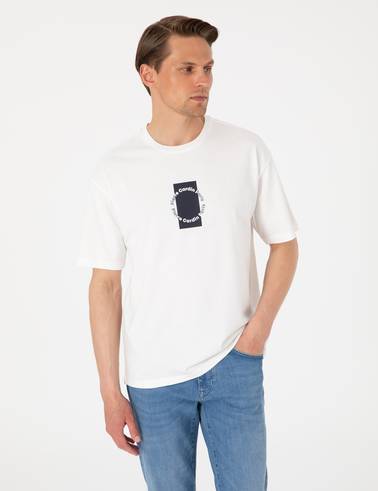 Beyaz Comfort Fit Bisiklet Yaka Tişört