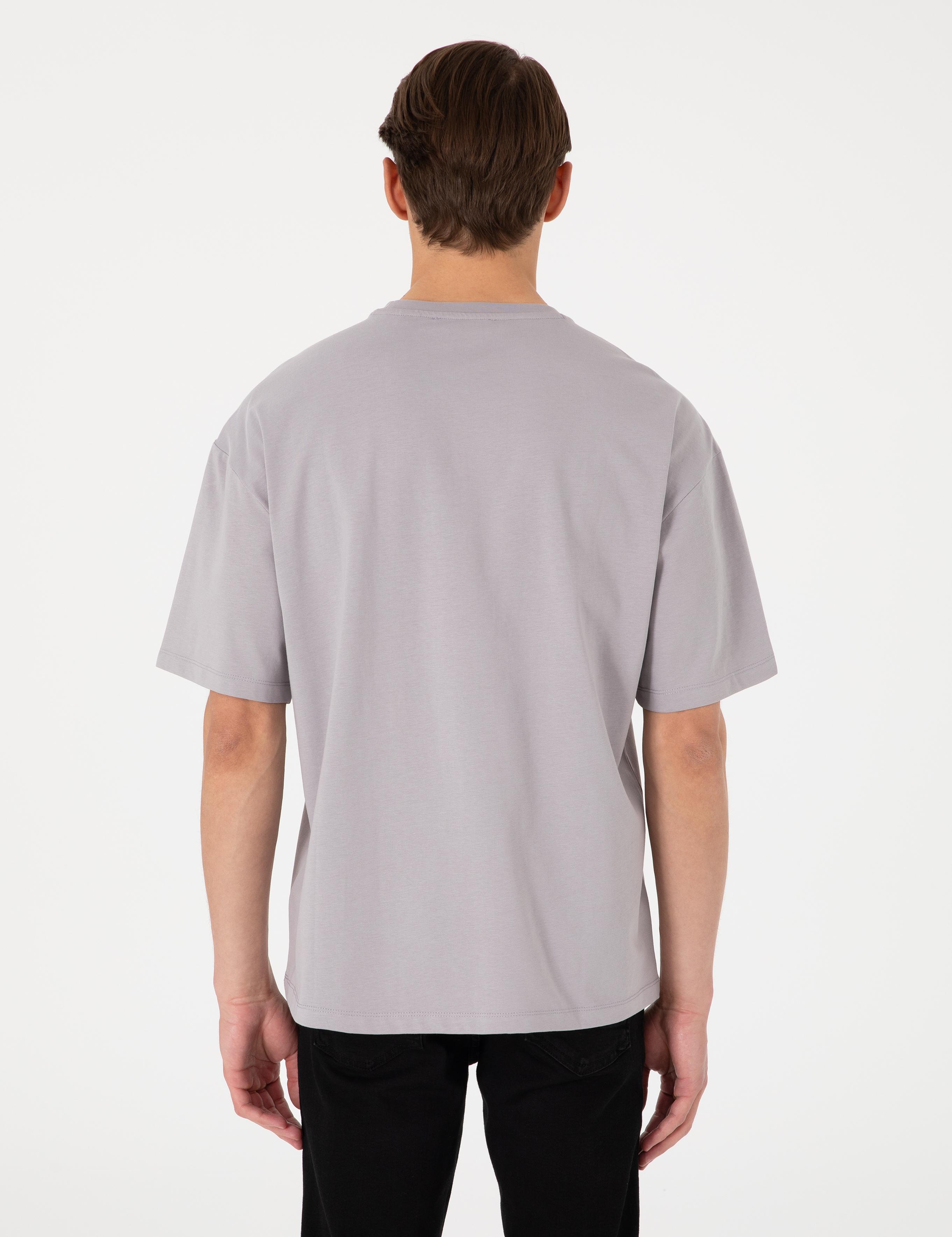 Gri Comfort Fit Bisiklet Yaka Tişört