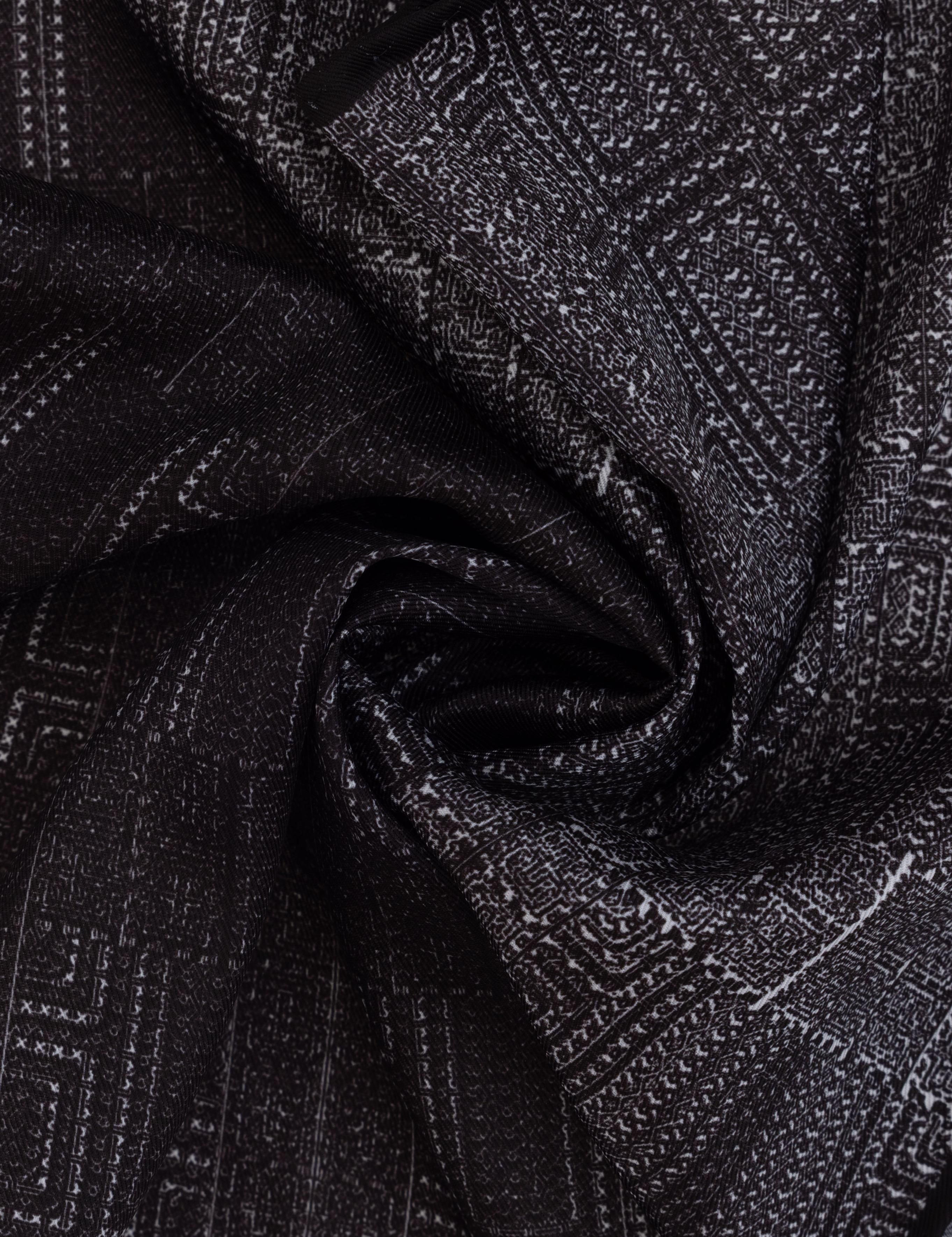 Siyah Desenli Mendil