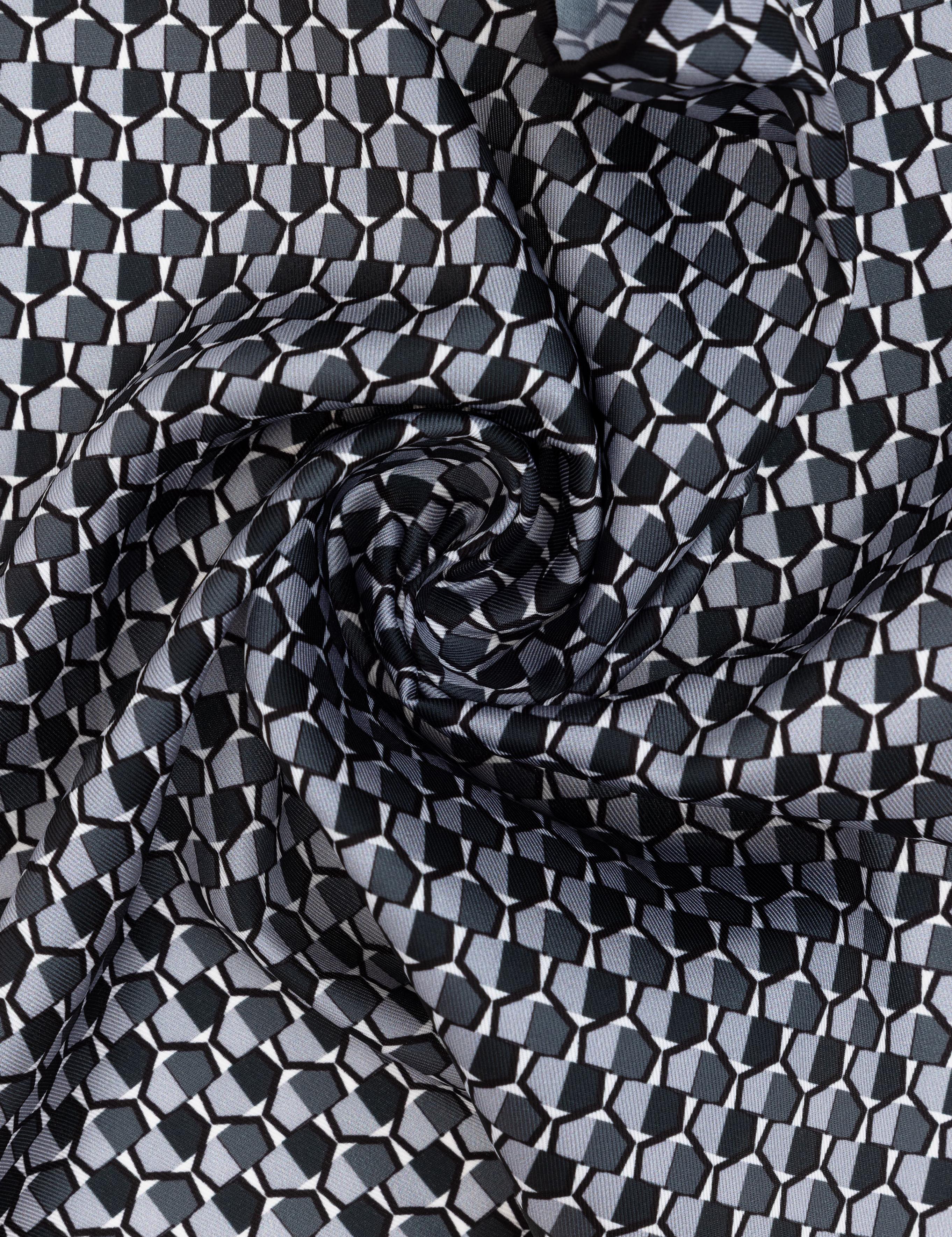 Siyah Desenli Mendil