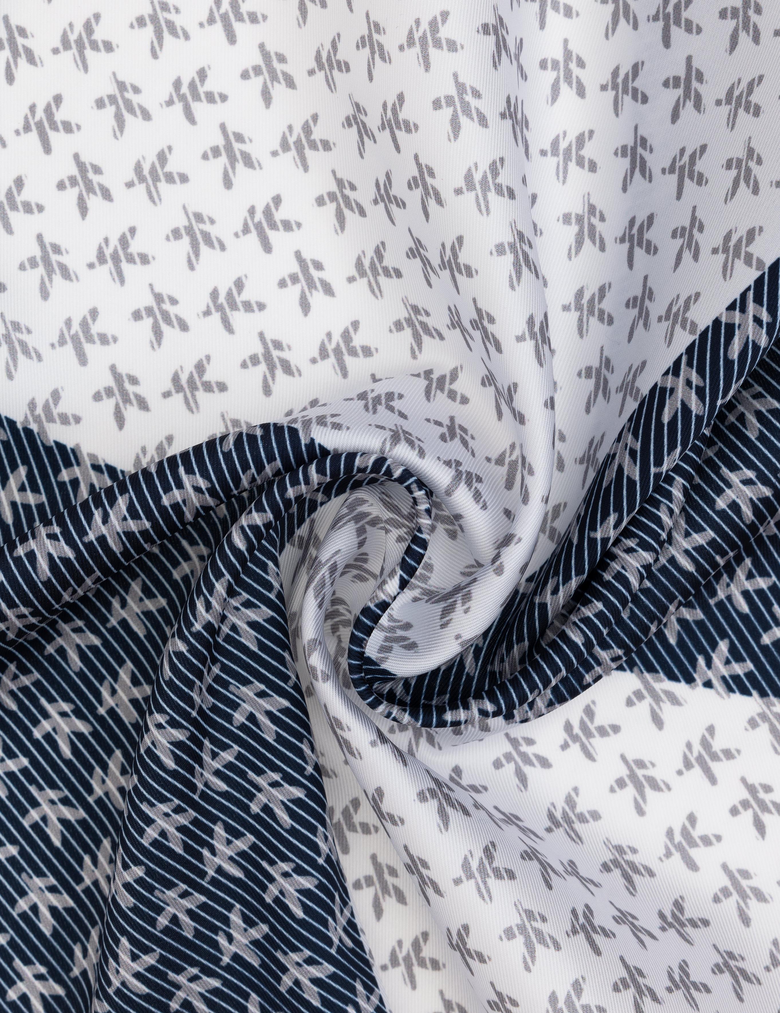 Lacivert Desenli Mendil