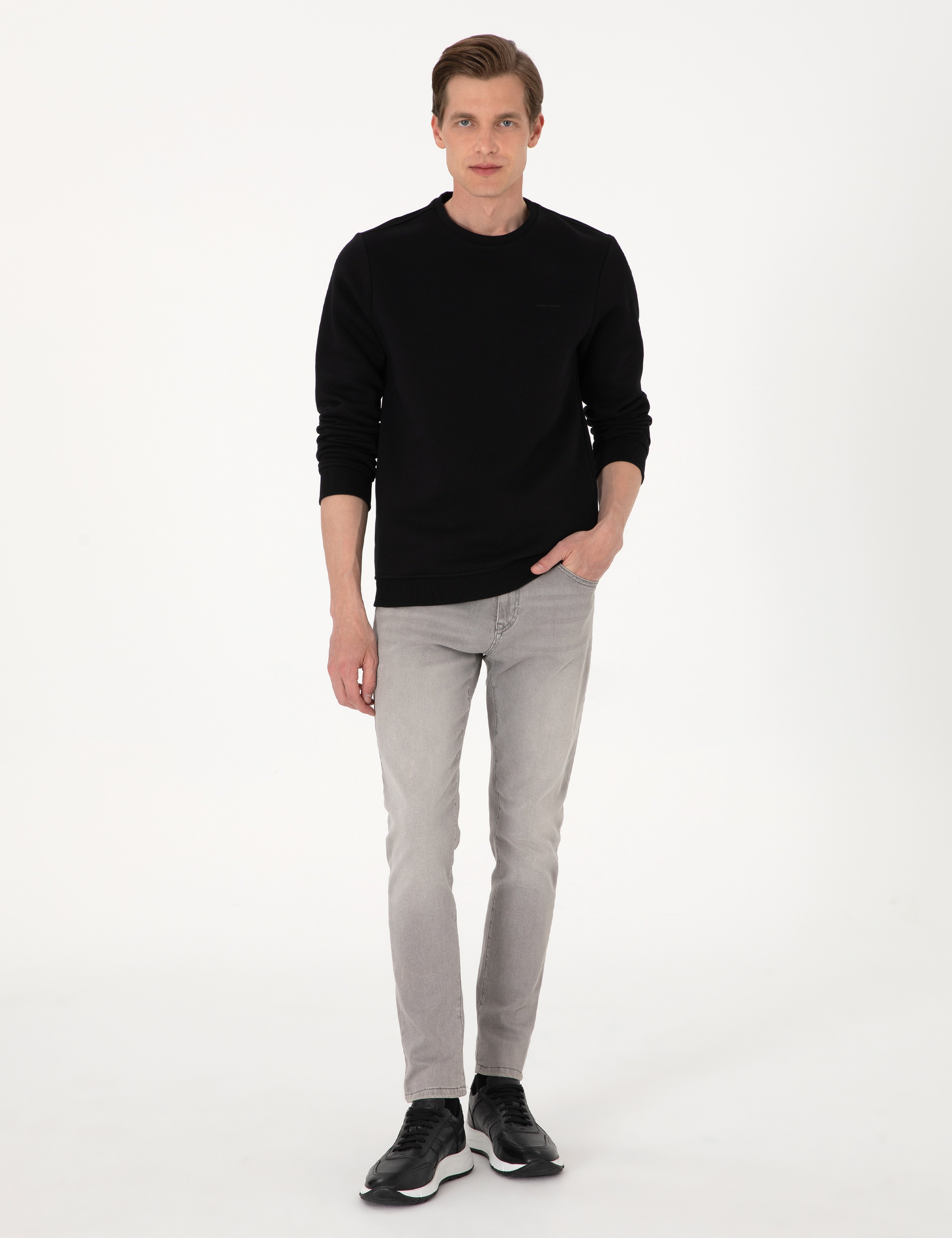 Siyah 3 İplik Regular Fit Bisiklet Yaka Basic Sweatshirt