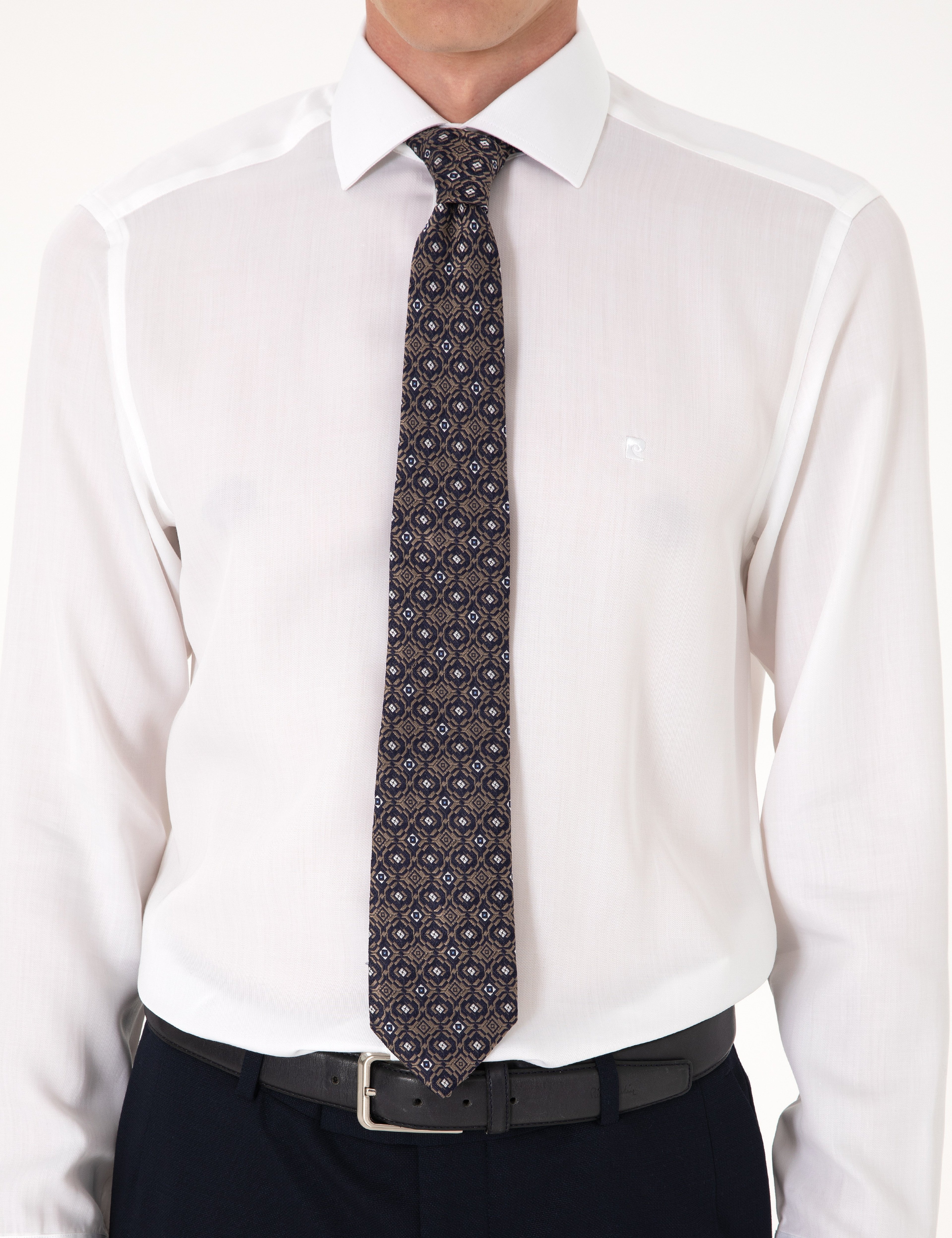 Beyaz Kırışıklık Karşıtı Liyosel Slim Fit Uzun Kollu Basic Gömlek