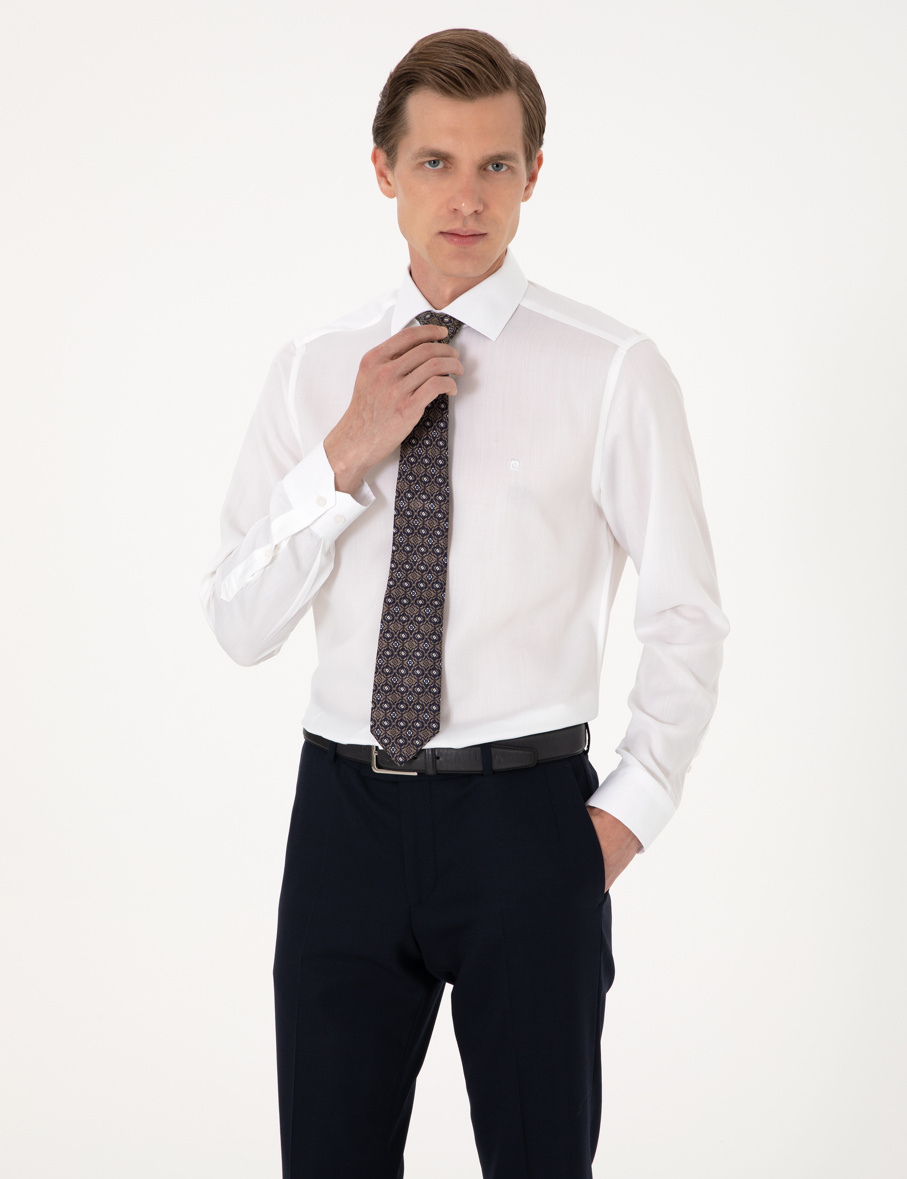Beyaz Kırışıklık Karşıtı Liyosel Slim Fit Uzun Kollu Basic Gömlek - Image 4