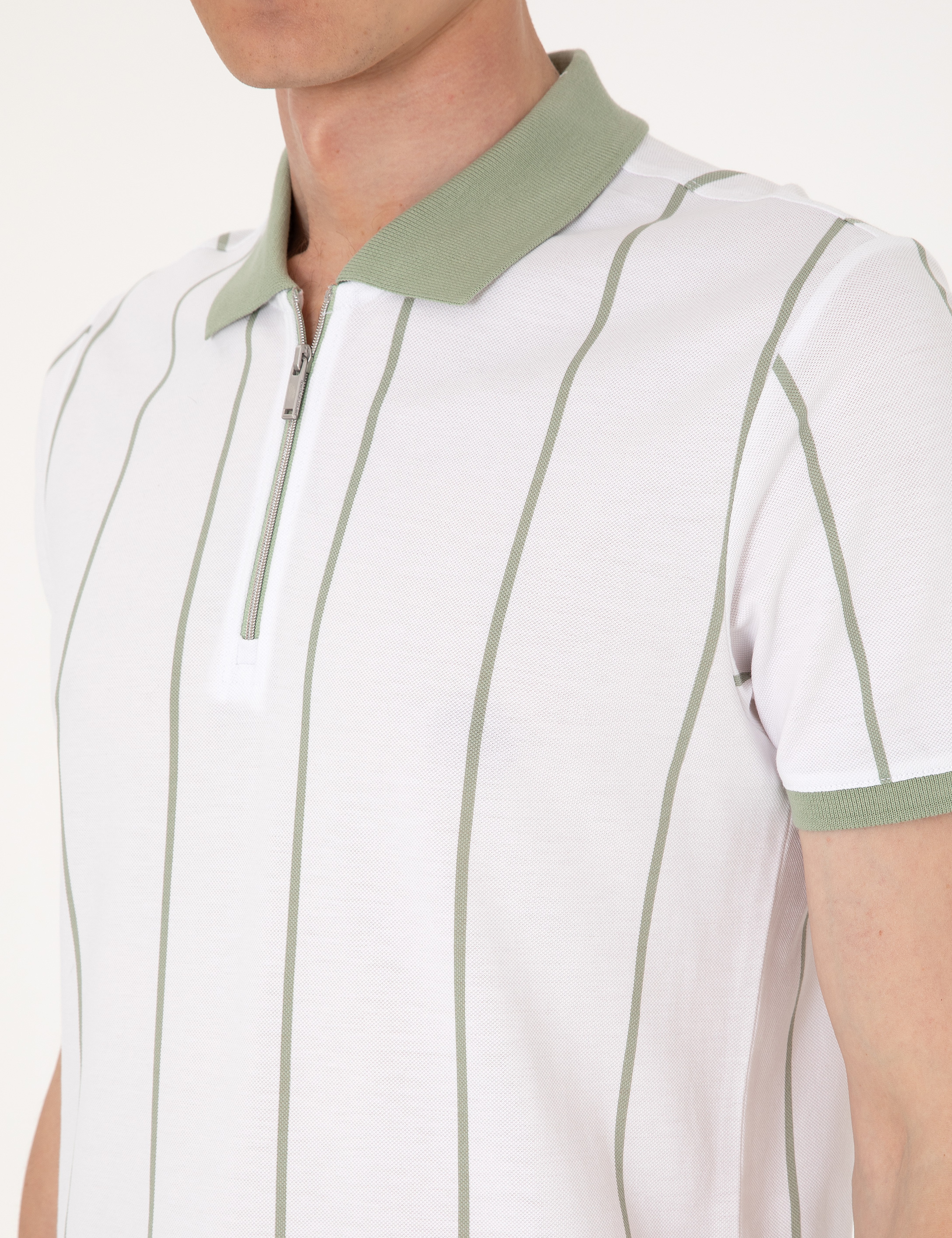 Çağla Yeşili Çizgi Detaylı Slim Fit Polo Yaka Tişört