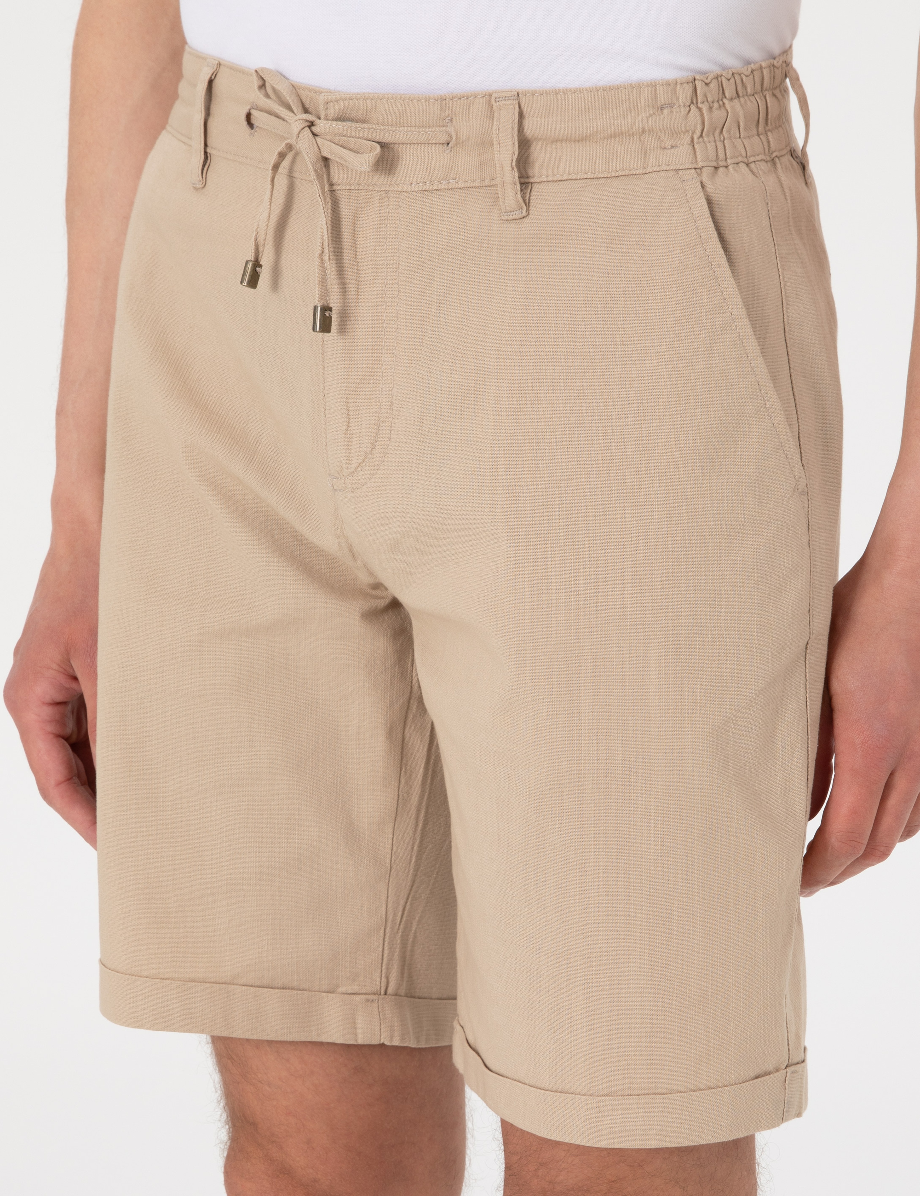 Bej Slim Fit Beli Lastikli Bağcıklı Dokuma Şort - Image 5