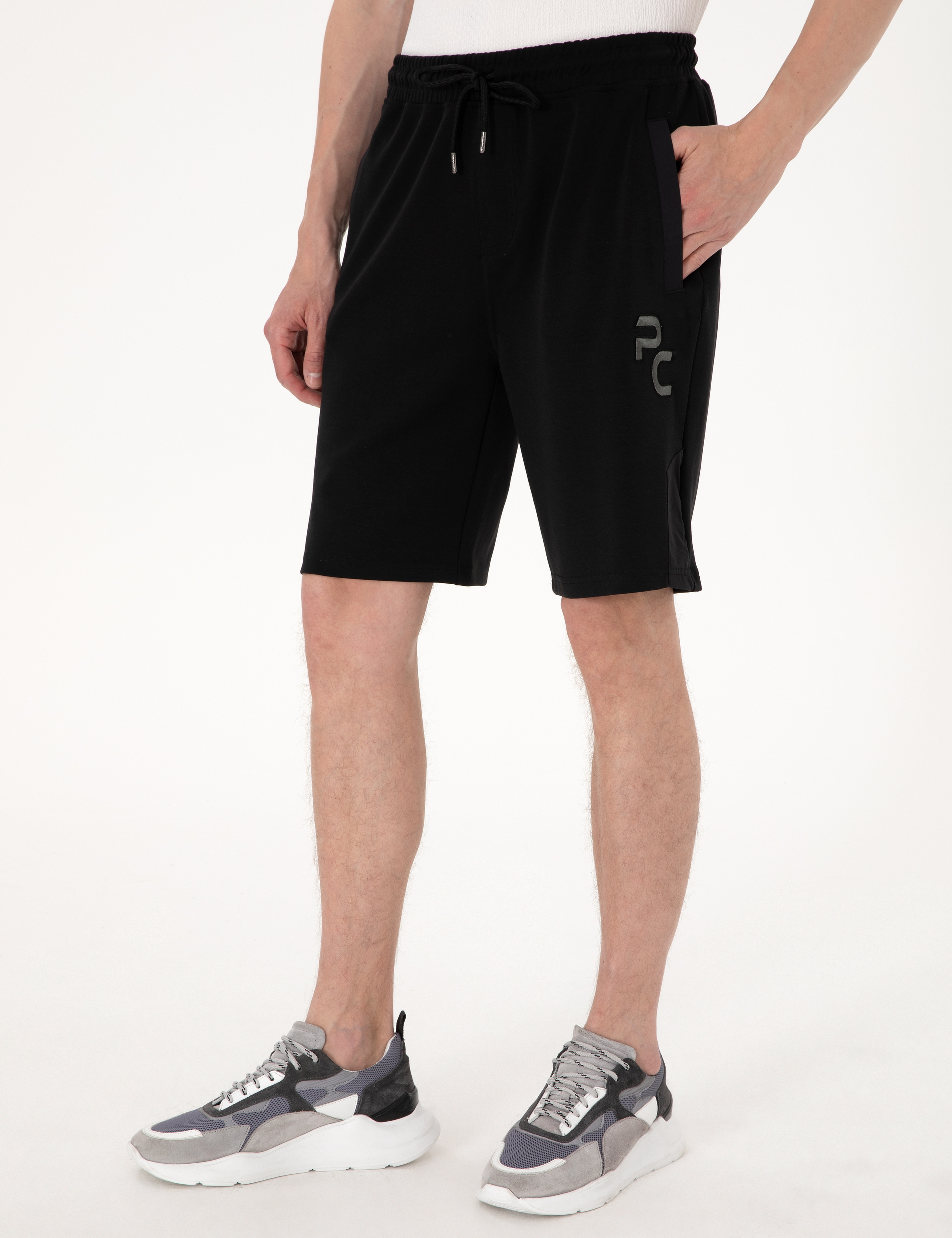 Siyah Comfort Fit Modal Kumaş Örme Şort - Image 2