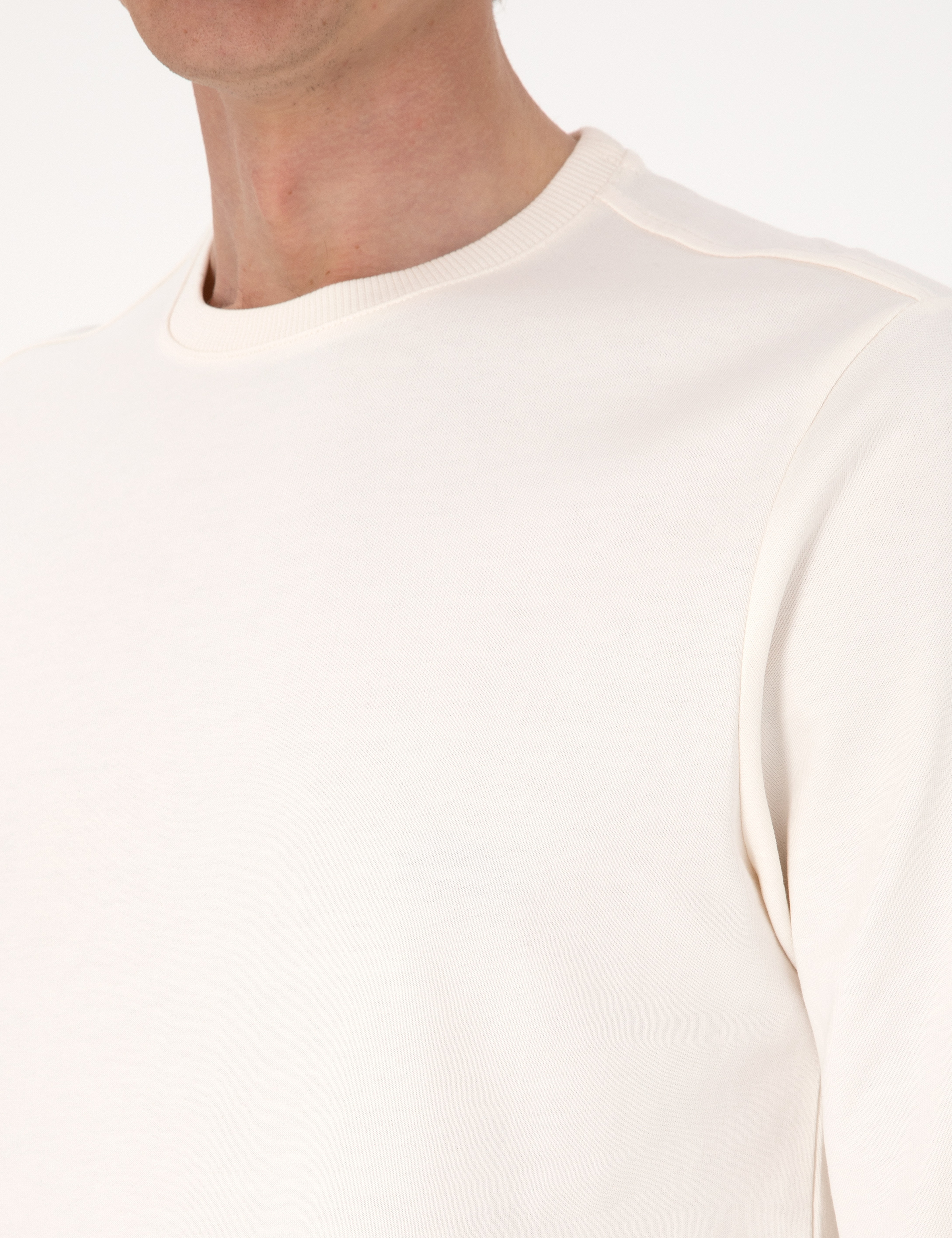 Ekru 2 İplik Regular Fit Bisiklet Yaka Basic Sweatshirt