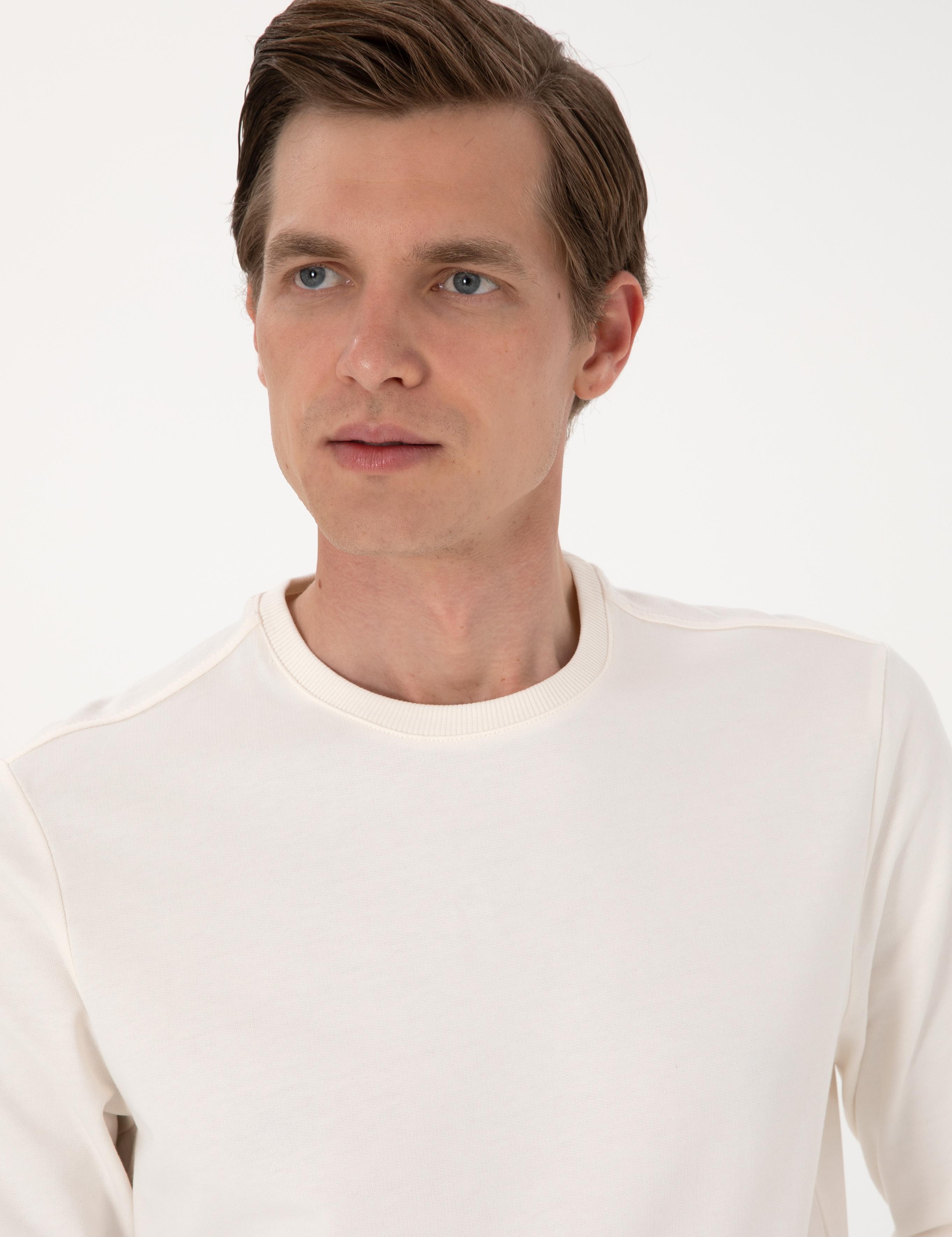 Ekru 2 İplik Regular Fit Bisiklet Yaka Basic Sweatshirt