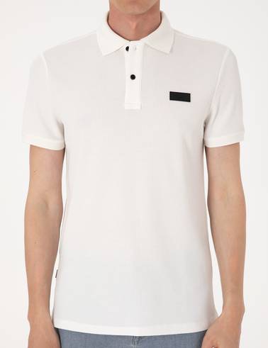 Beyaz Slim Fit Örme Dokulu Polo Yaka Tişört