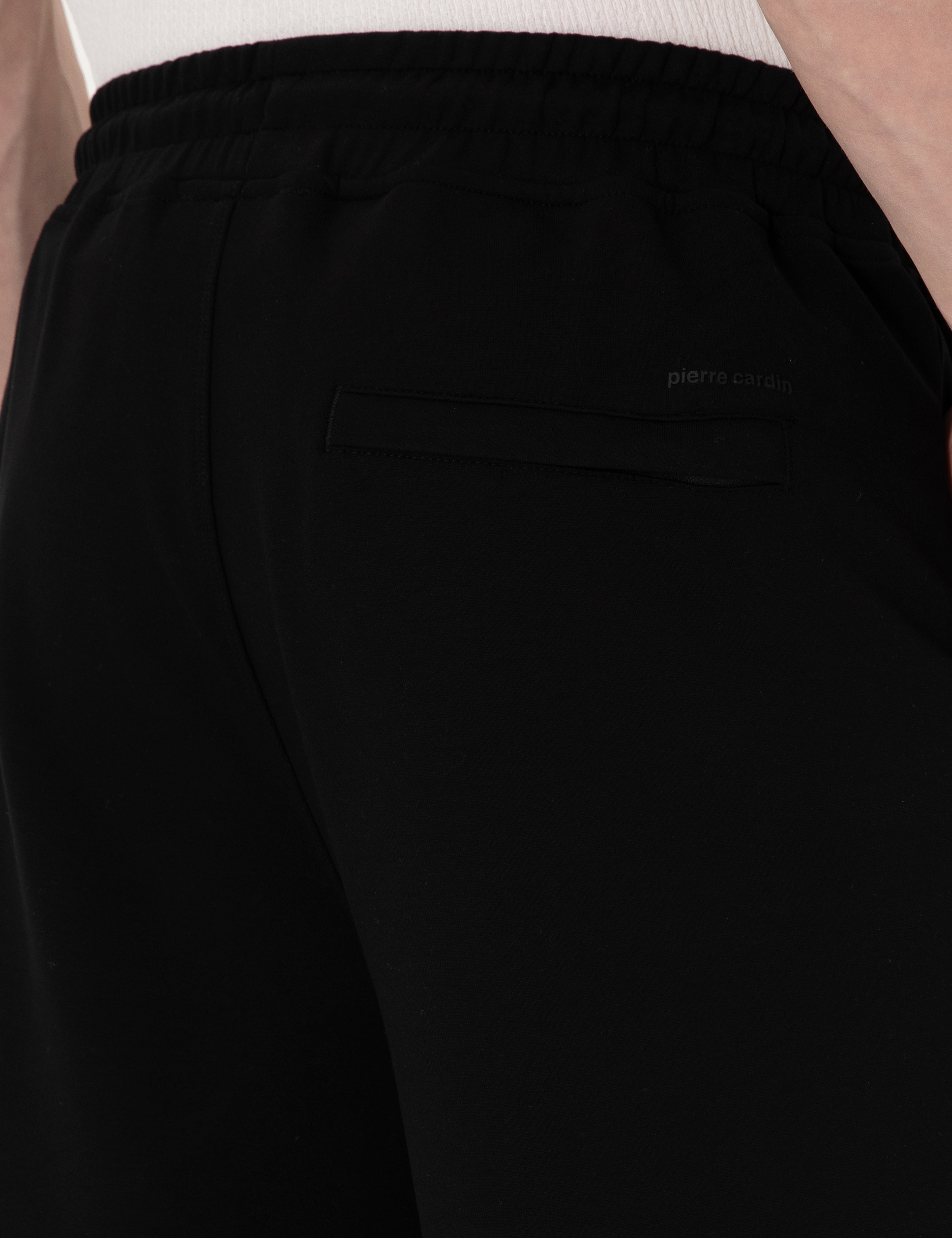 Siyah Comfort Fit Örme Şort - Image 6