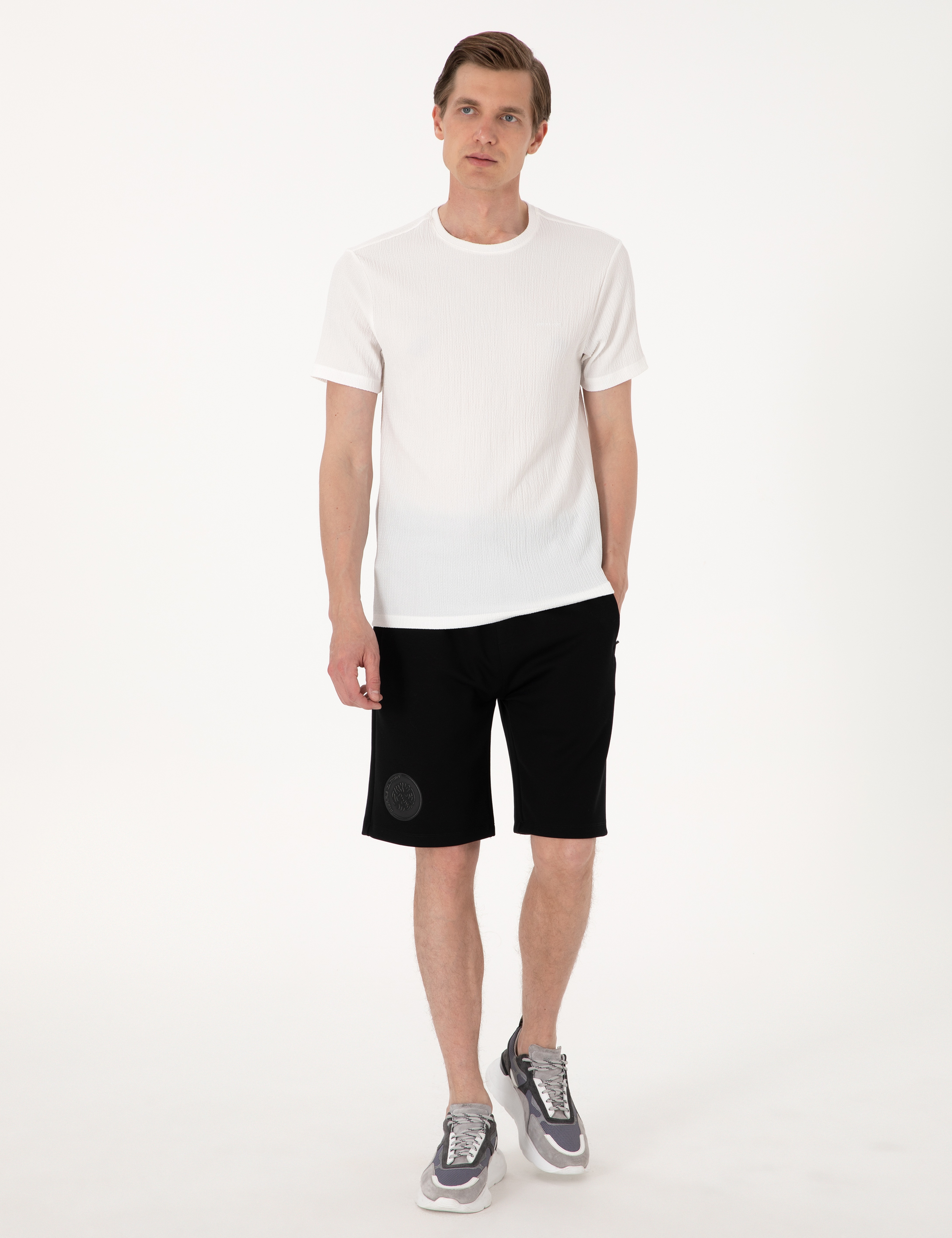 Siyah Comfort Fit Örme Şort - Image 3