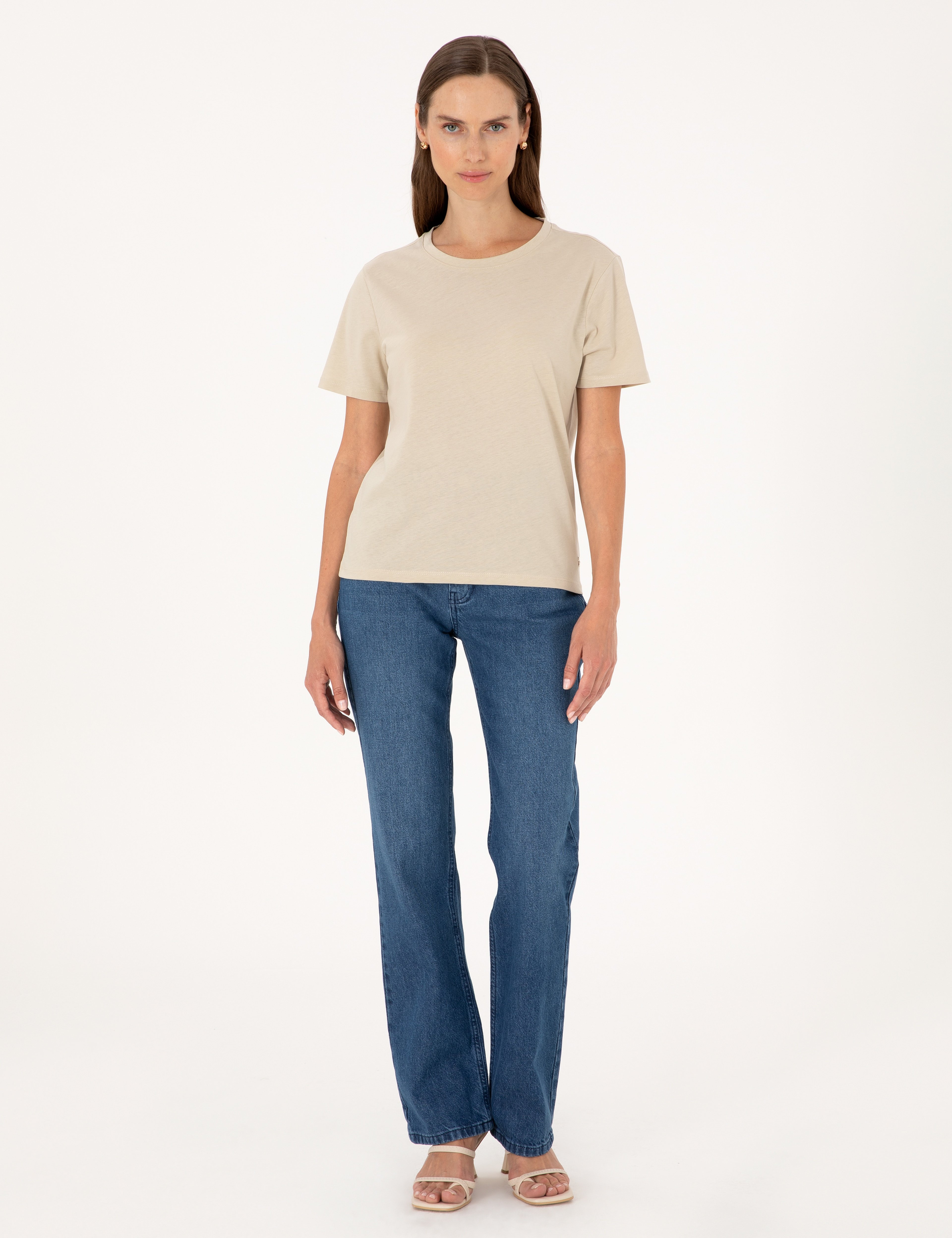 Kum Regular Fit Bisiklet Yaka Basic Tişört