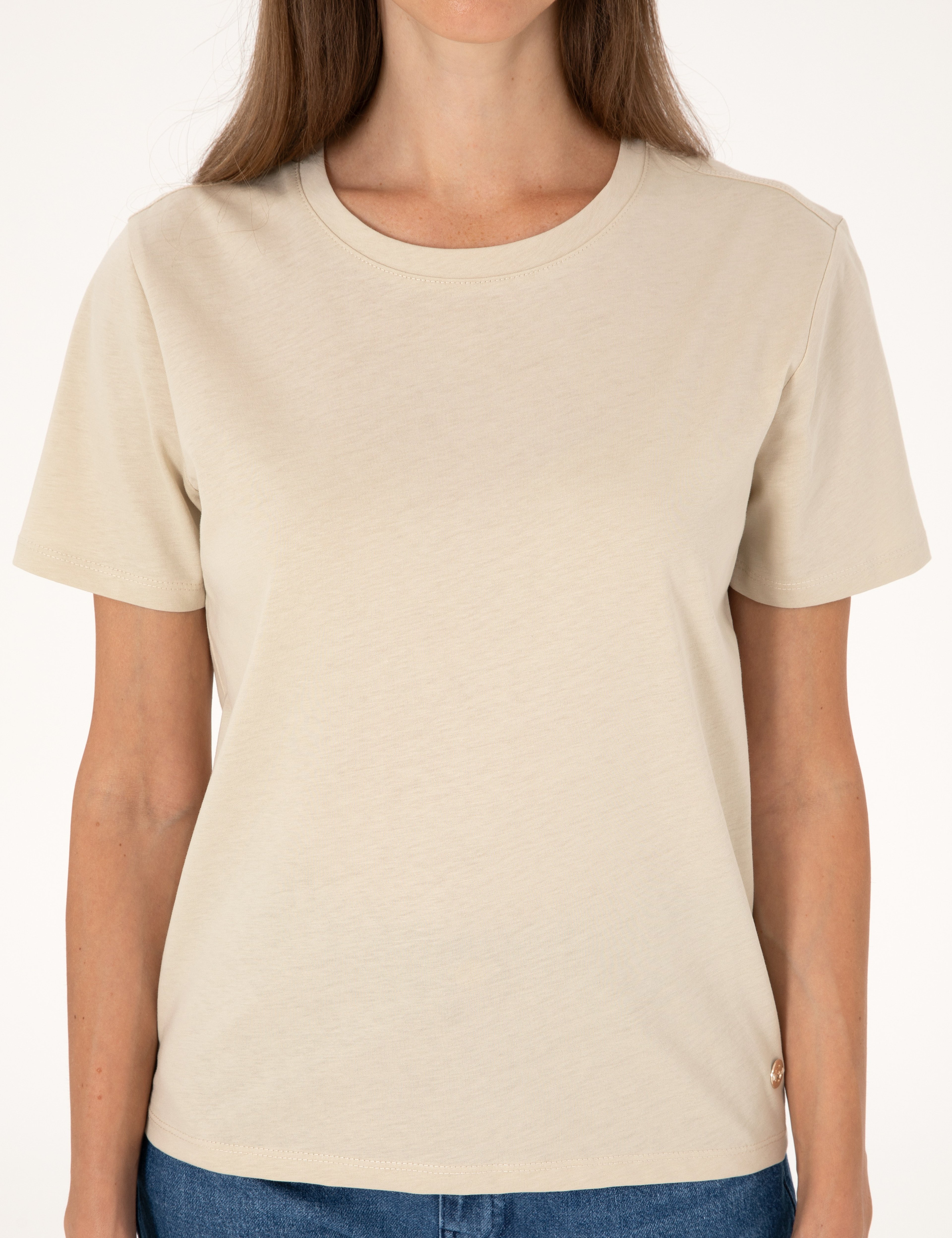Kum Regular Fit Bisiklet Yaka Basic Tişört