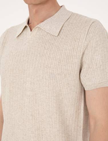 Bej Slim Fit Keten Karışımlı Apaş Yaka Triko Tişört