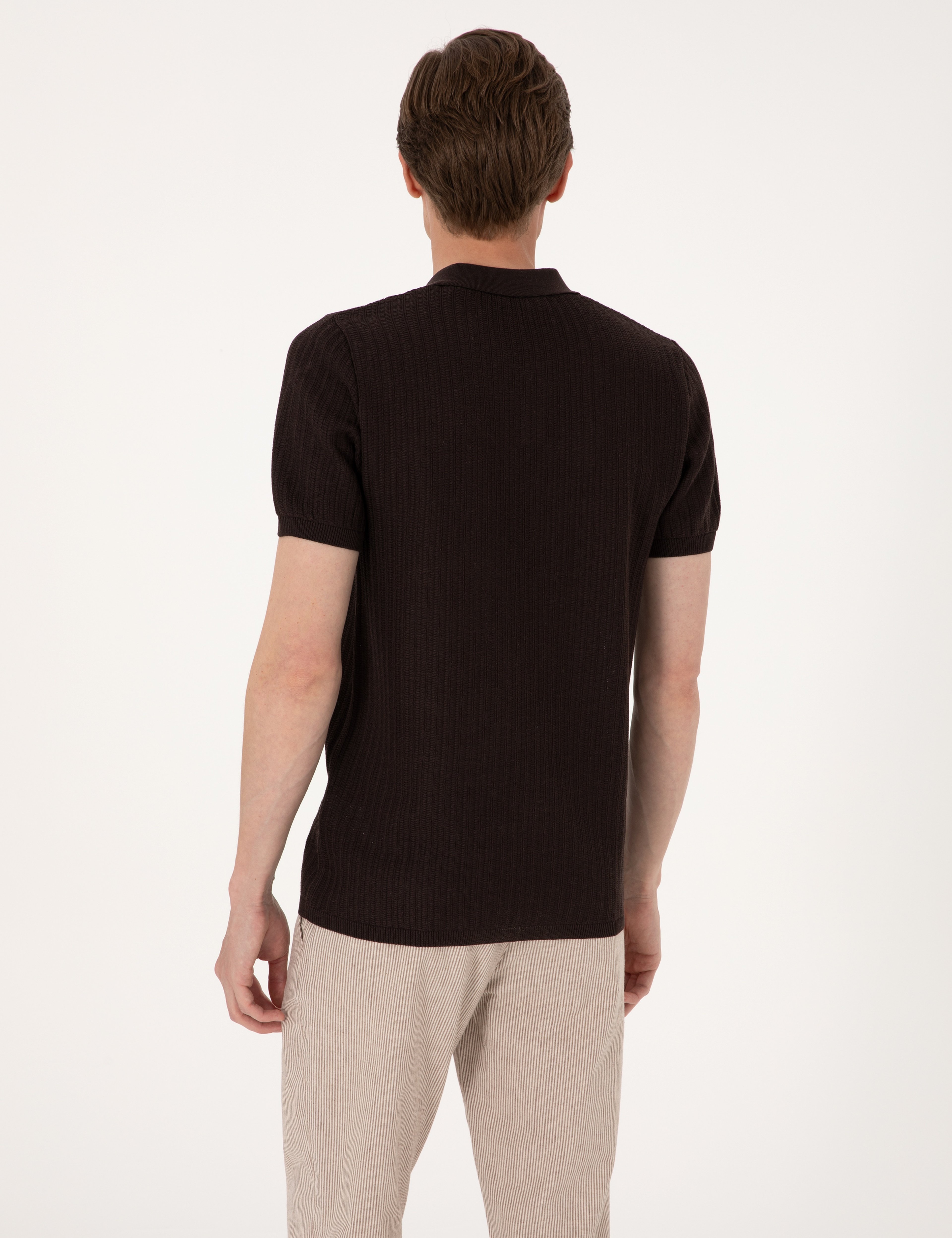 Kahverengi Slim Fit Keten Karışımlı Apaş Yaka Triko Tişört