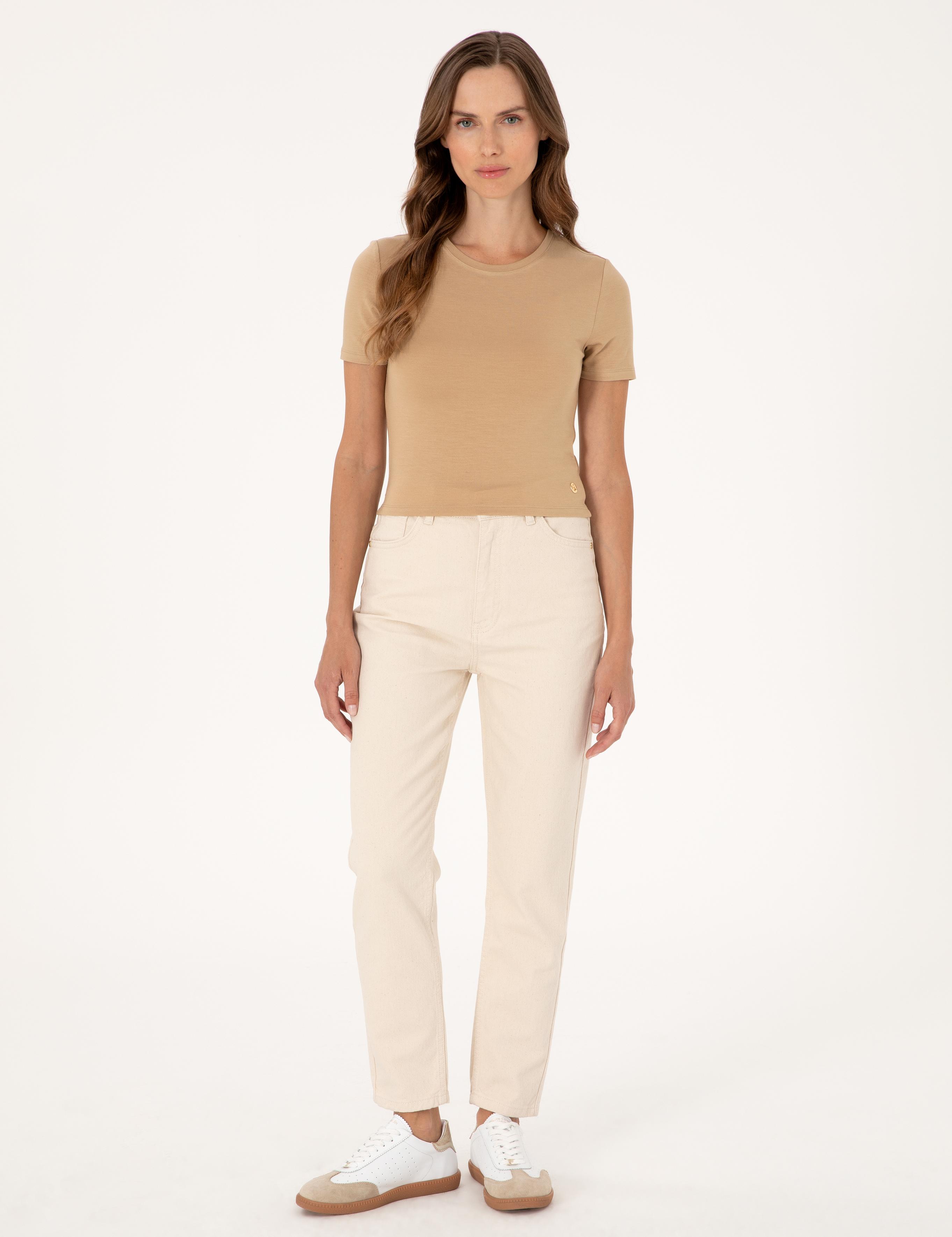 Kum Regular Fit Crop Tişört