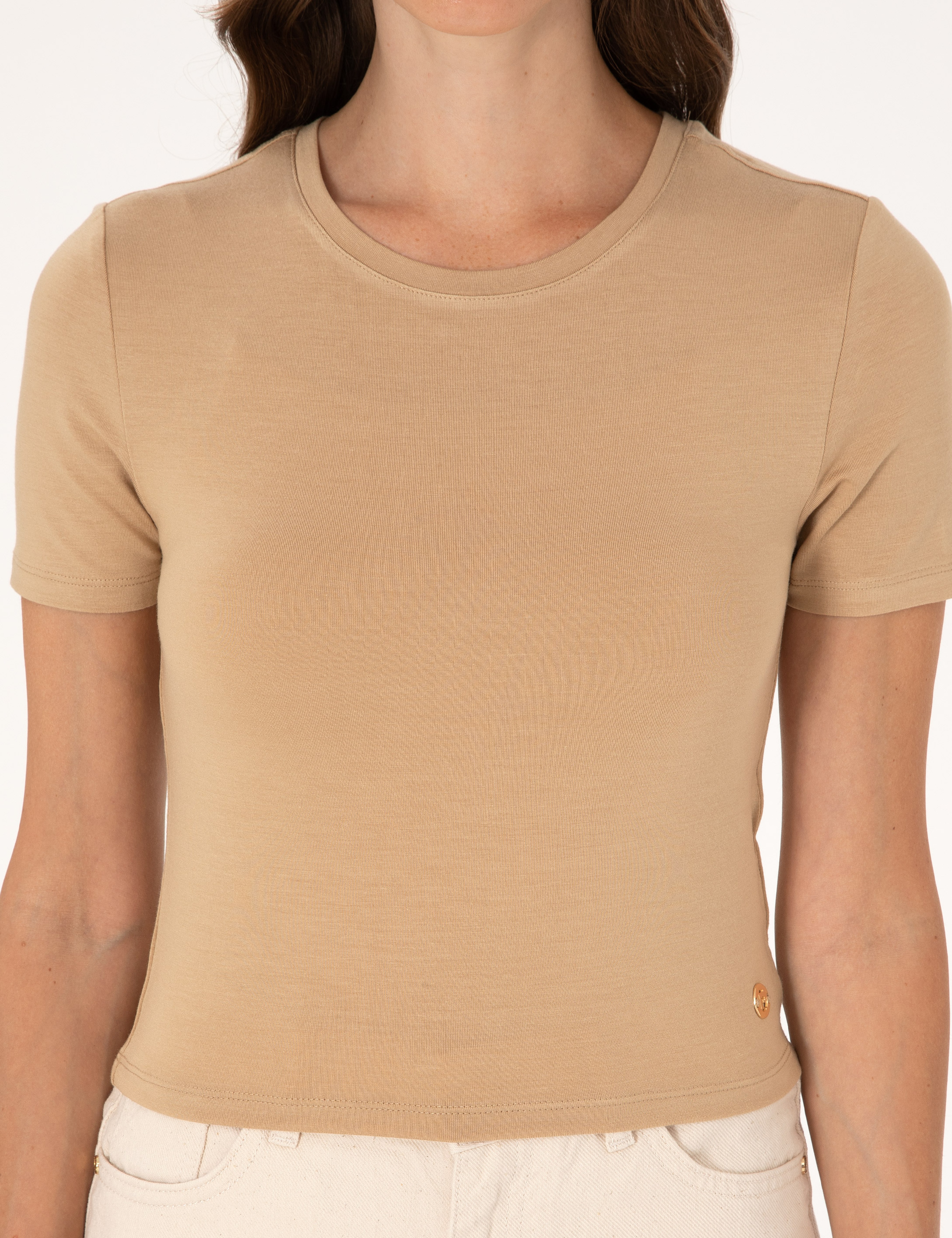Kum Regular Fit Crop Tişört - Image 6